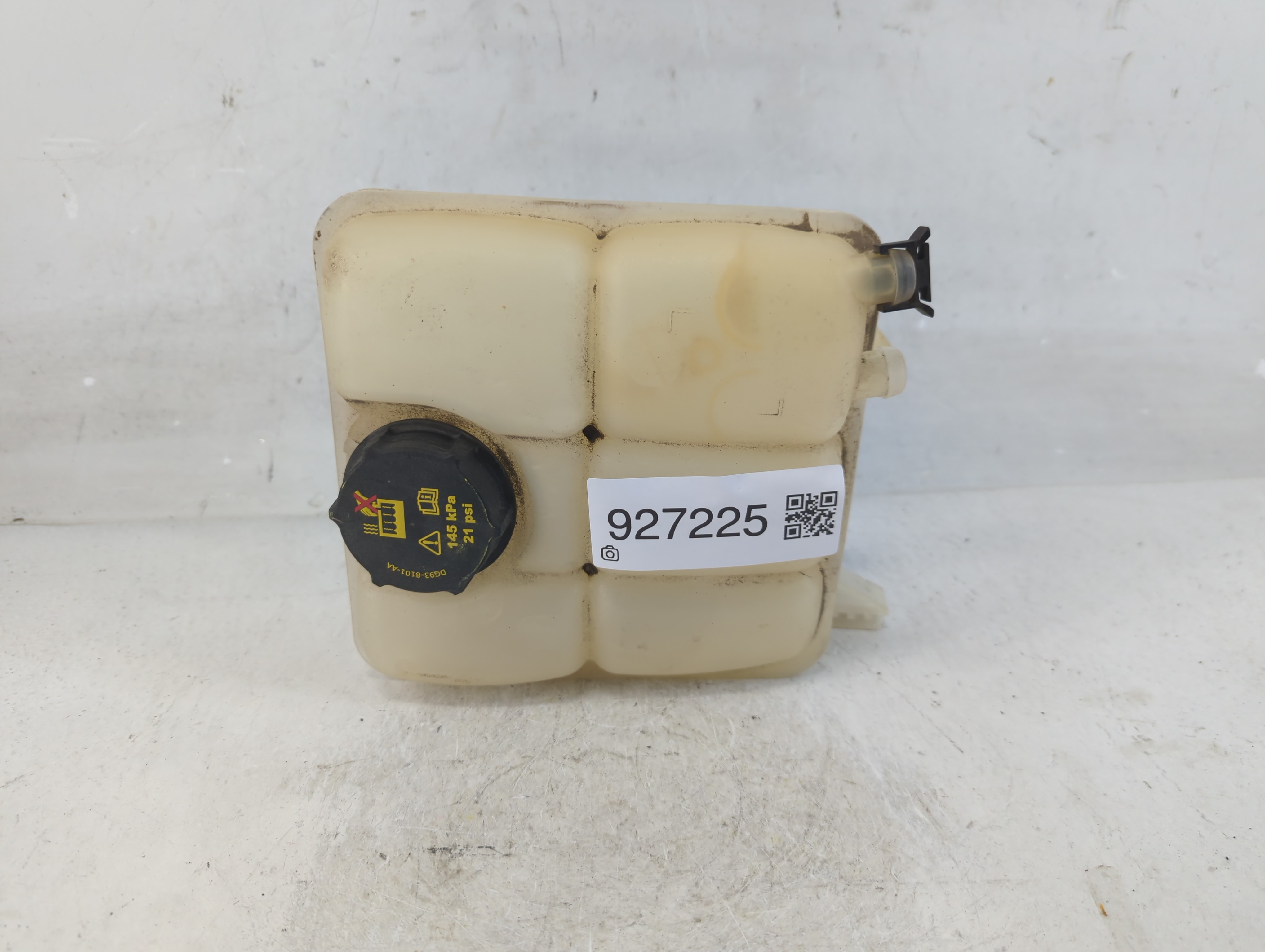 Picture of 2020 Ford Focus Windshield Washer Fluid Reservoir Bottle Oem 927225