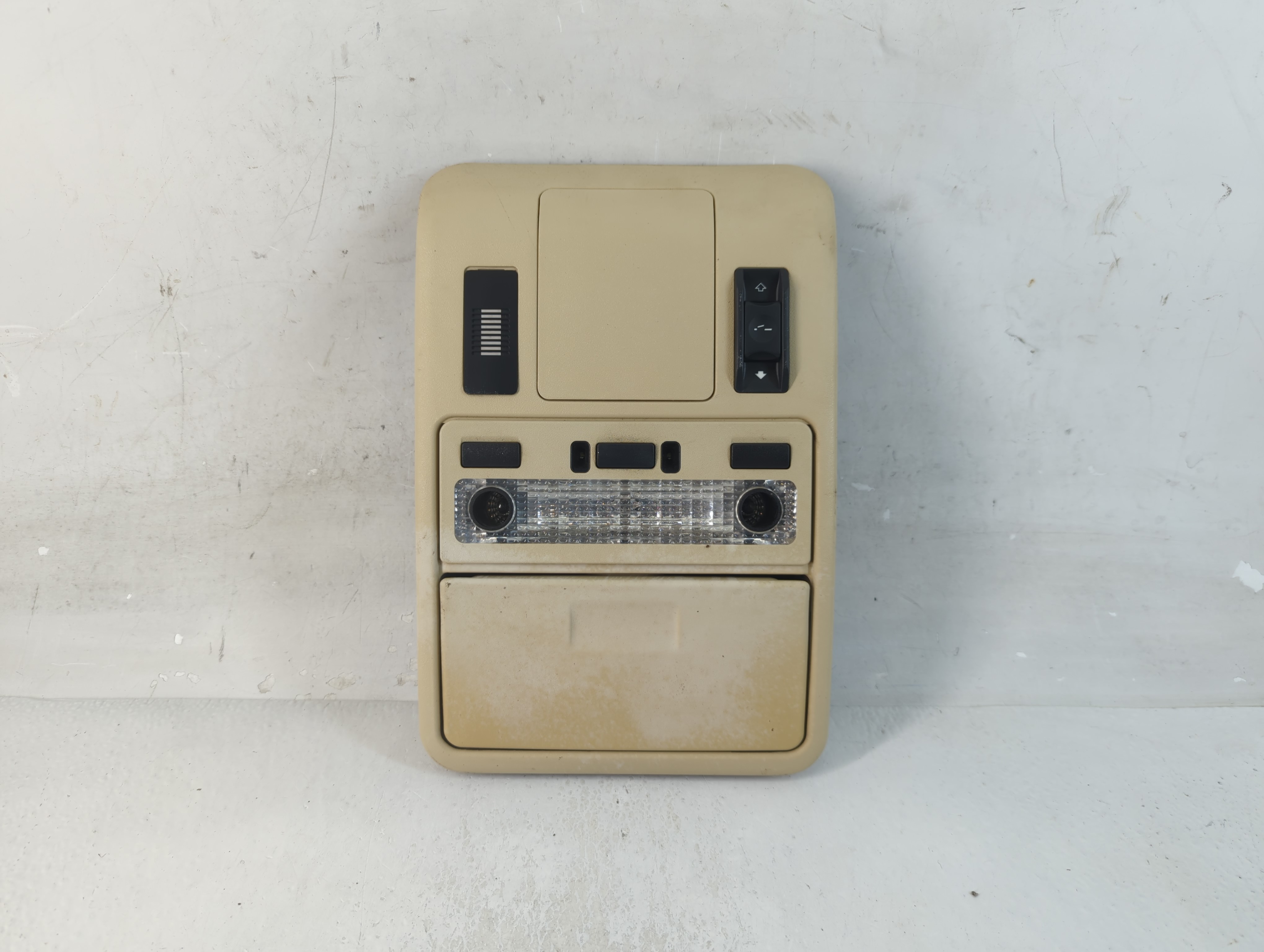 2004 Land Rover Range Rover Overhead Roof Console 927247 - Oemusedautoparts1.com