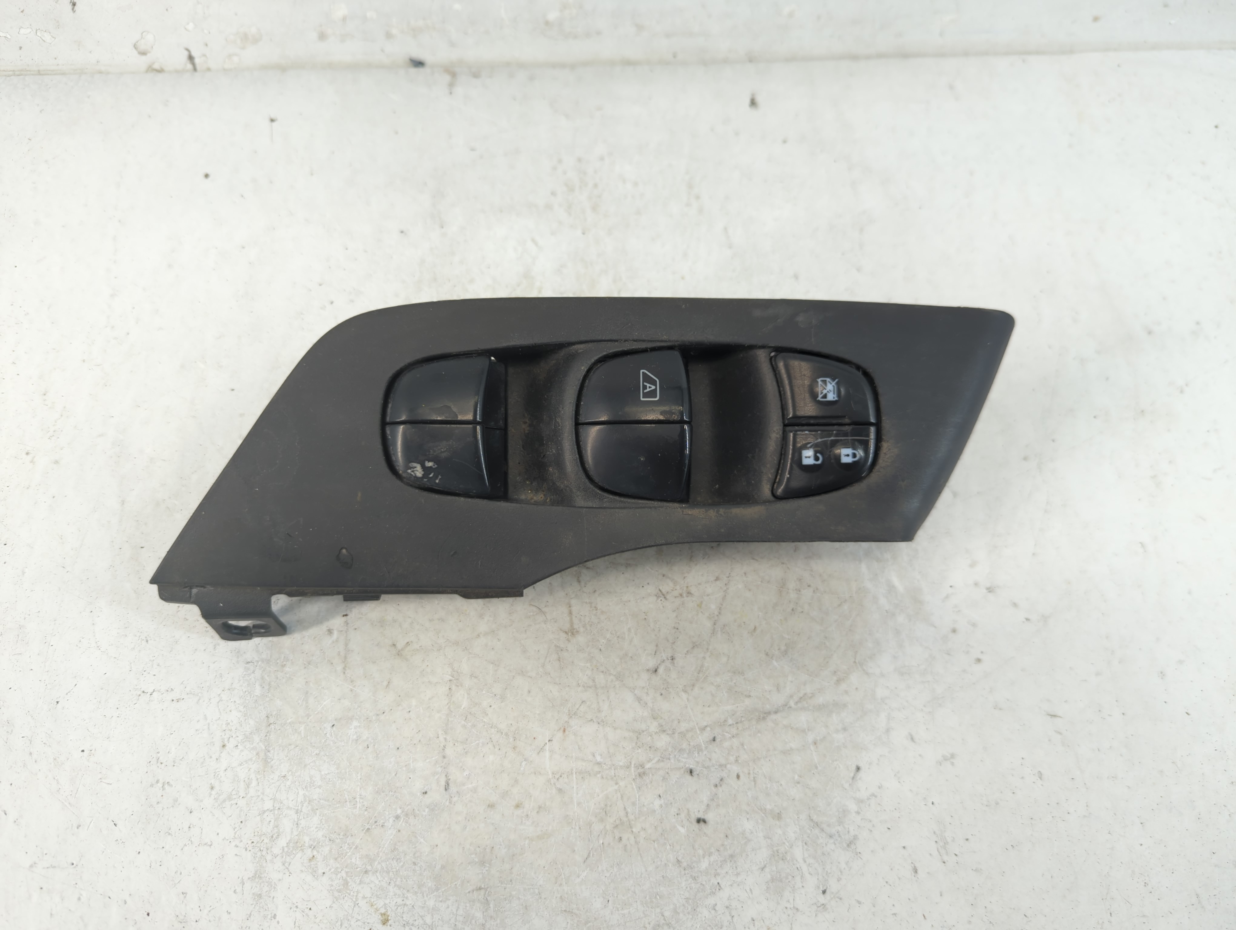 2013-2018 Nissan Altima Driver Left Door Master Power Window Switch 927255 - Oemusedautoparts1.com