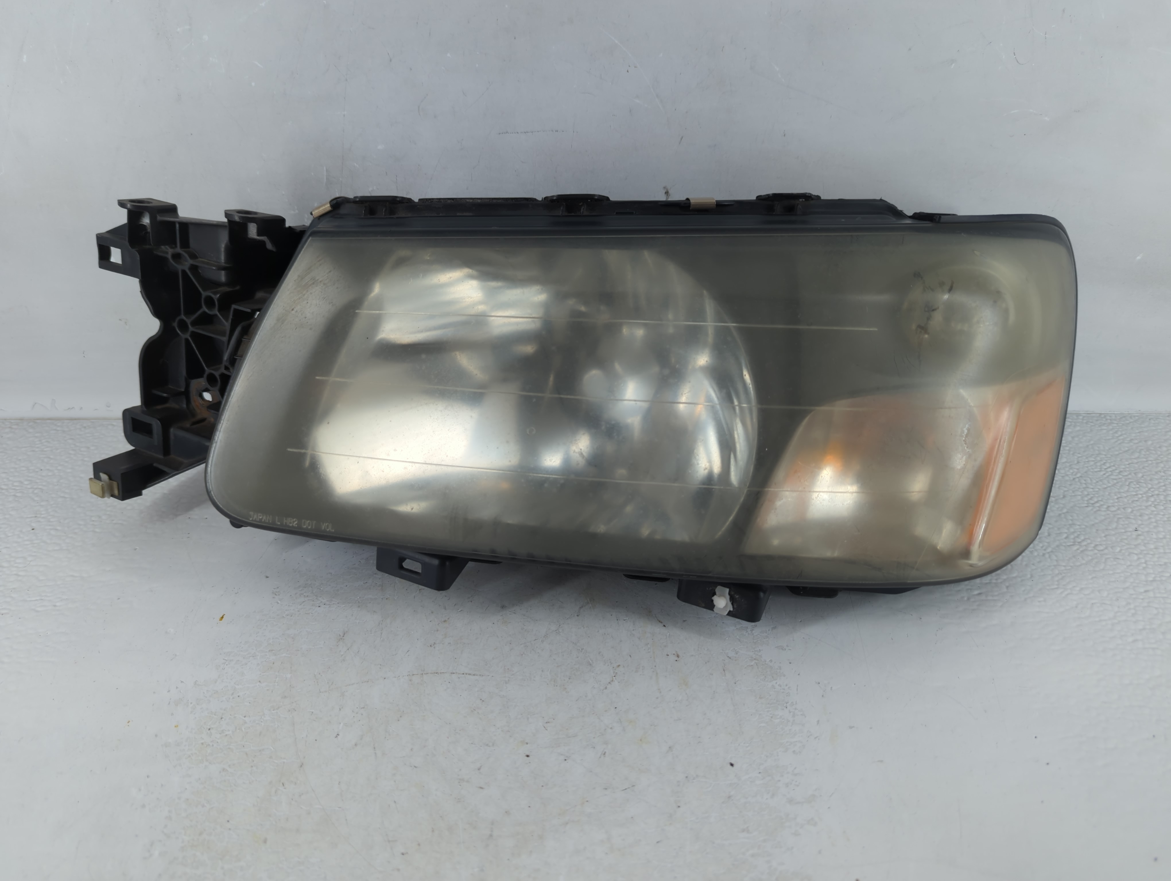 Picture of 2004 Subaru Forester Driver Left Oem Front Light Lamp 927269