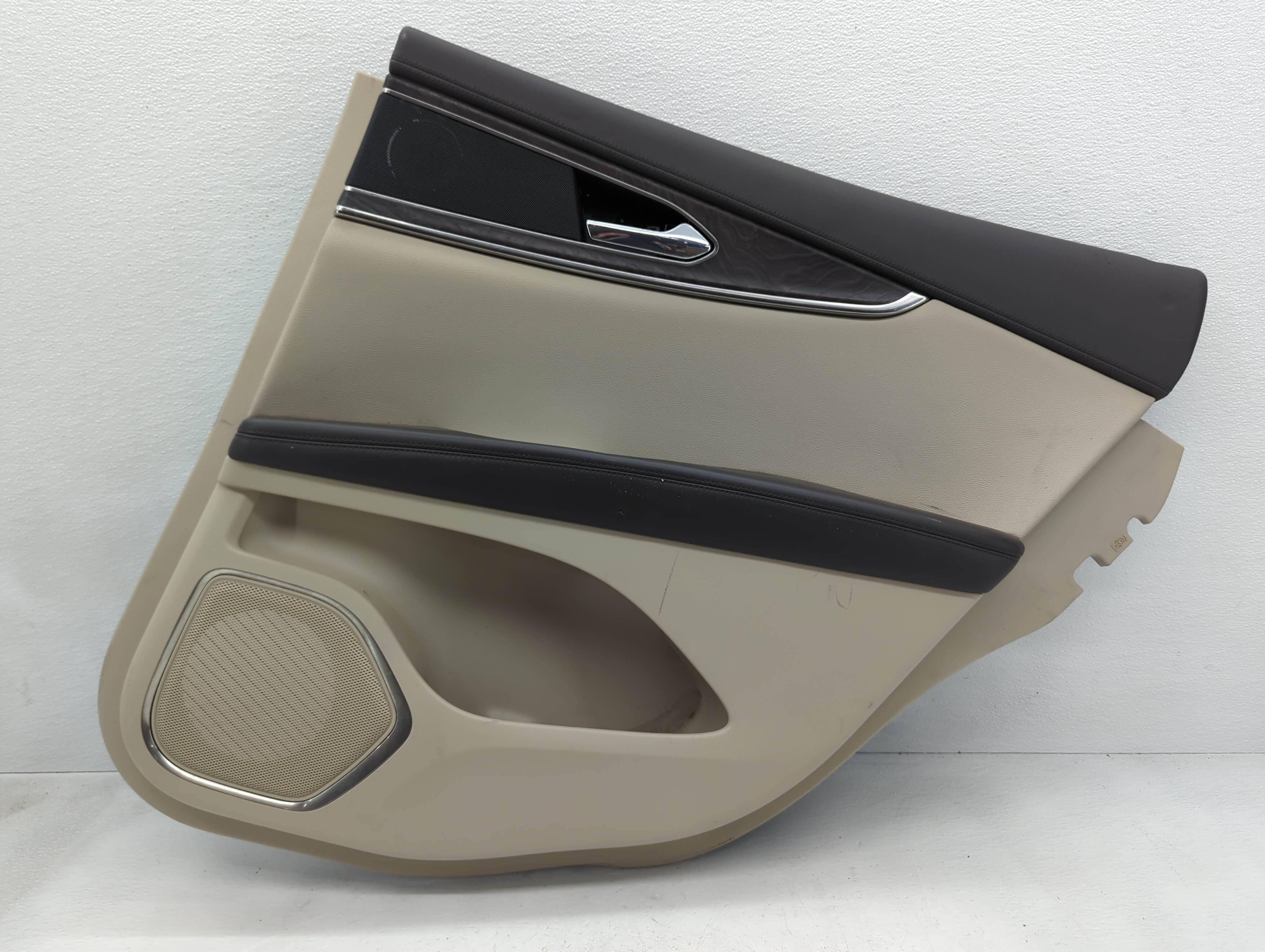 Picture of 2019 Lincoln Nautilus Rear Right Passenger Interior Door Panel Trim 927297
