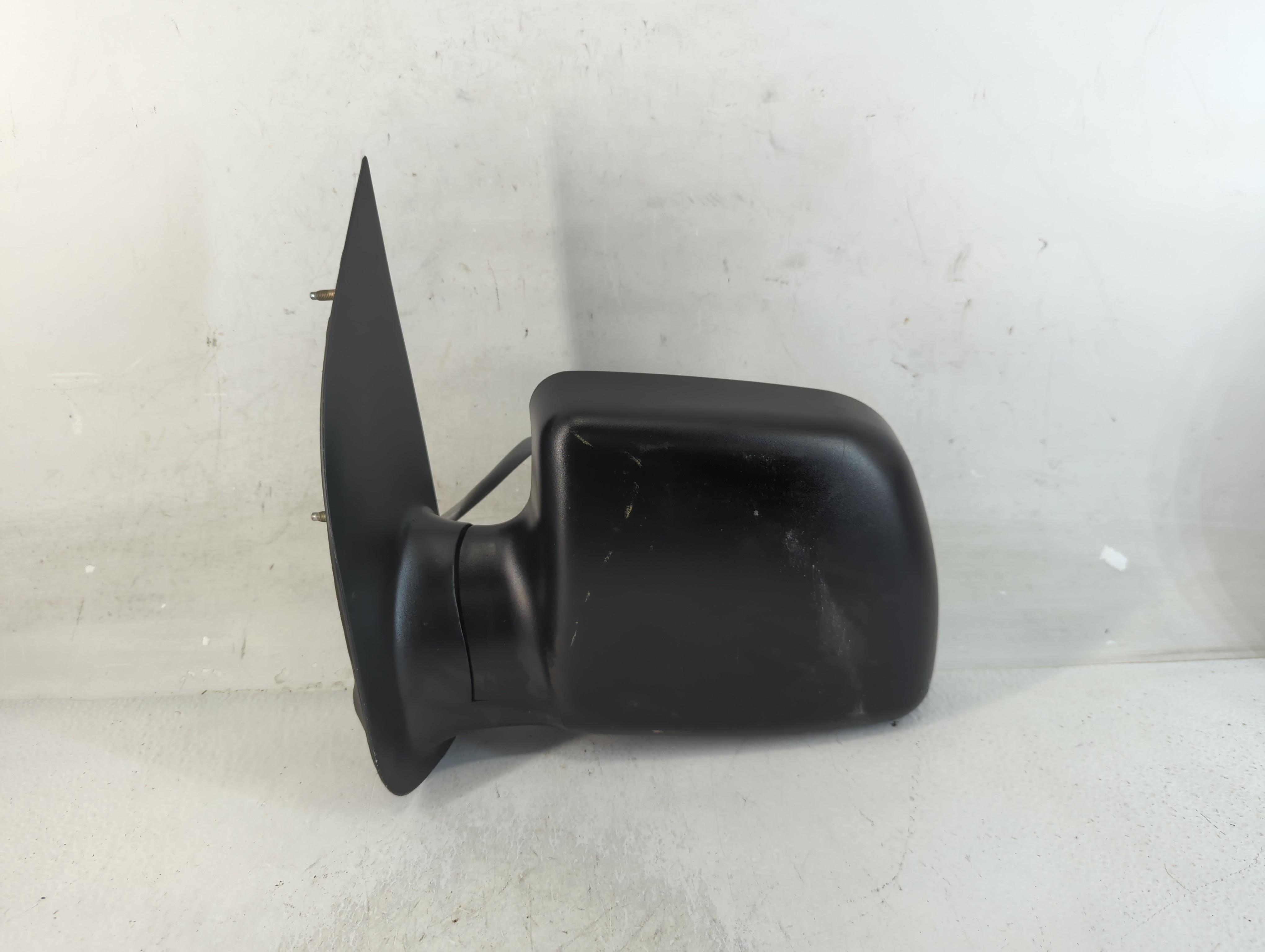 2002-2006 Ford E-150 Driver Left Side View Power Door Mirror Black 927309 - Oemusedautoparts1.com