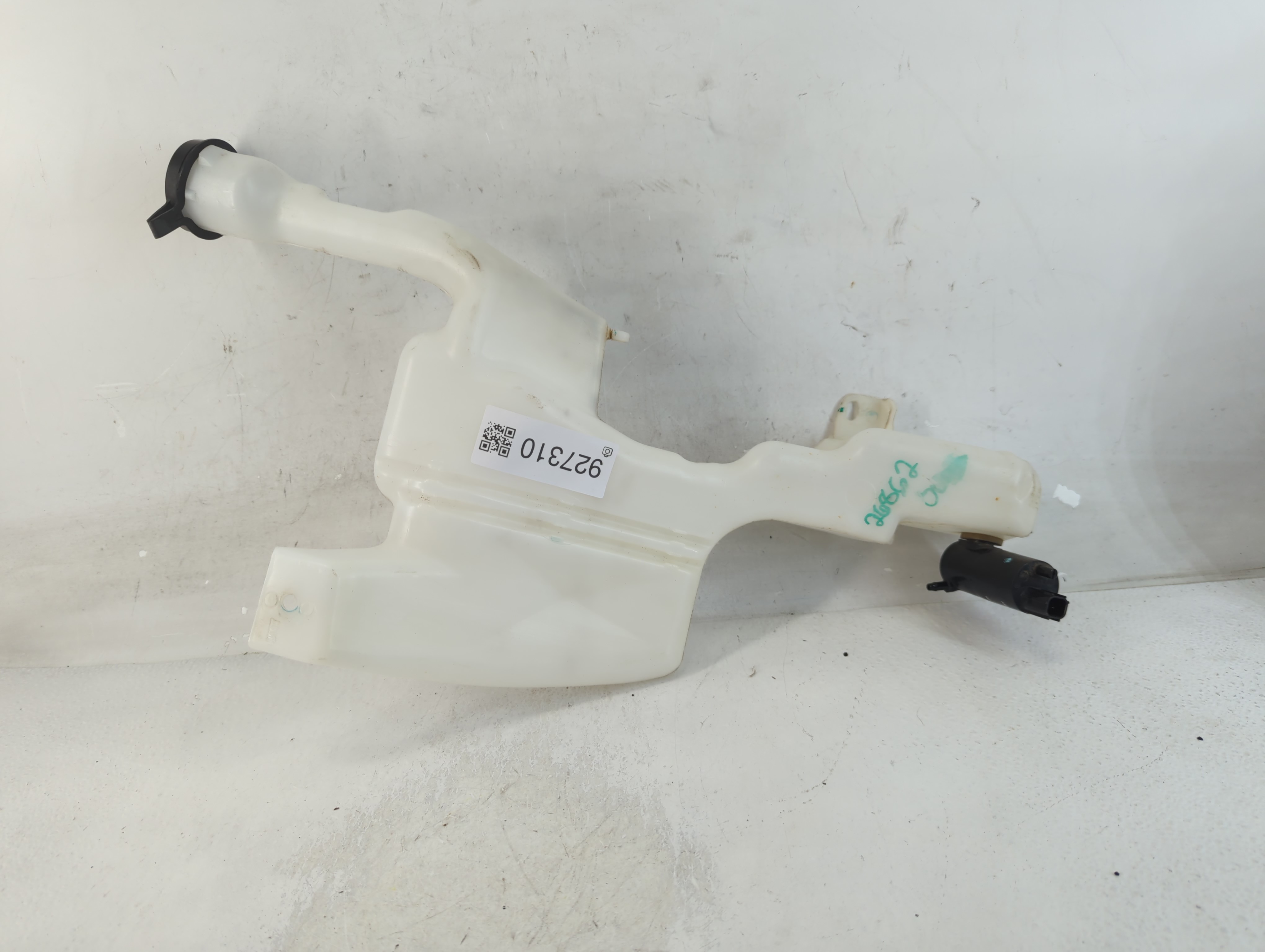 Picture of 2011-2019 Ford Fiesta Radiator Coolant Overflow Expansion Tank Bottle 927310