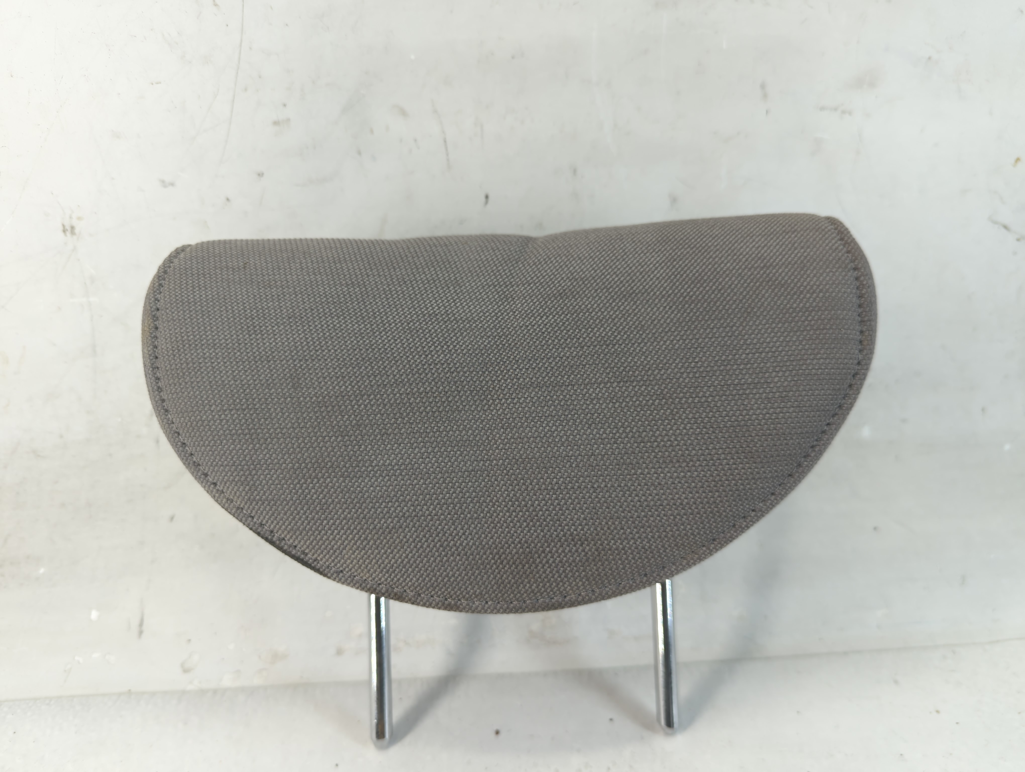 Picture of 2004-2006 Hyundai Accent Headrest Head Rest Rear Seat Gray 927348