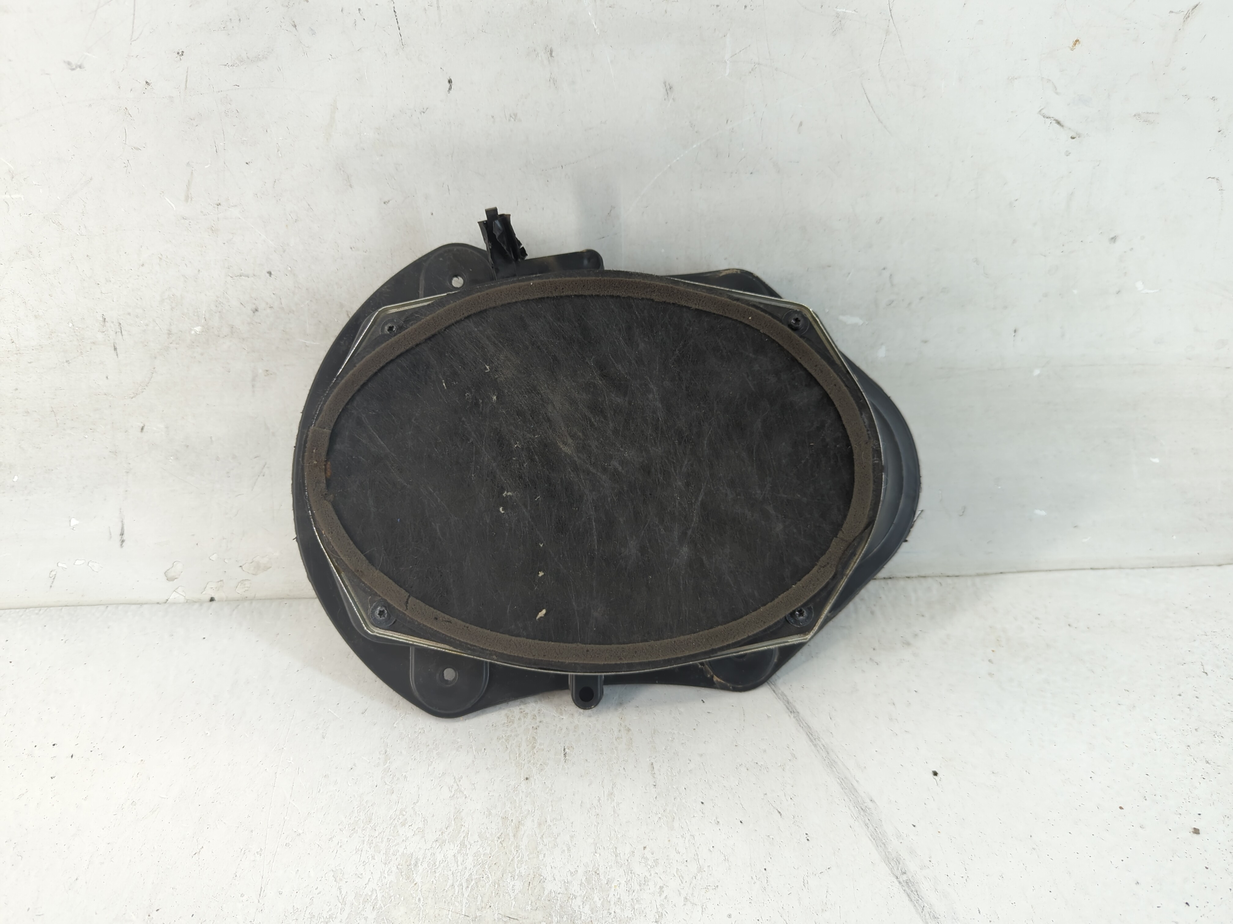 Picture of 2009 Dodge Challenger Speaker/subwoofer 927475