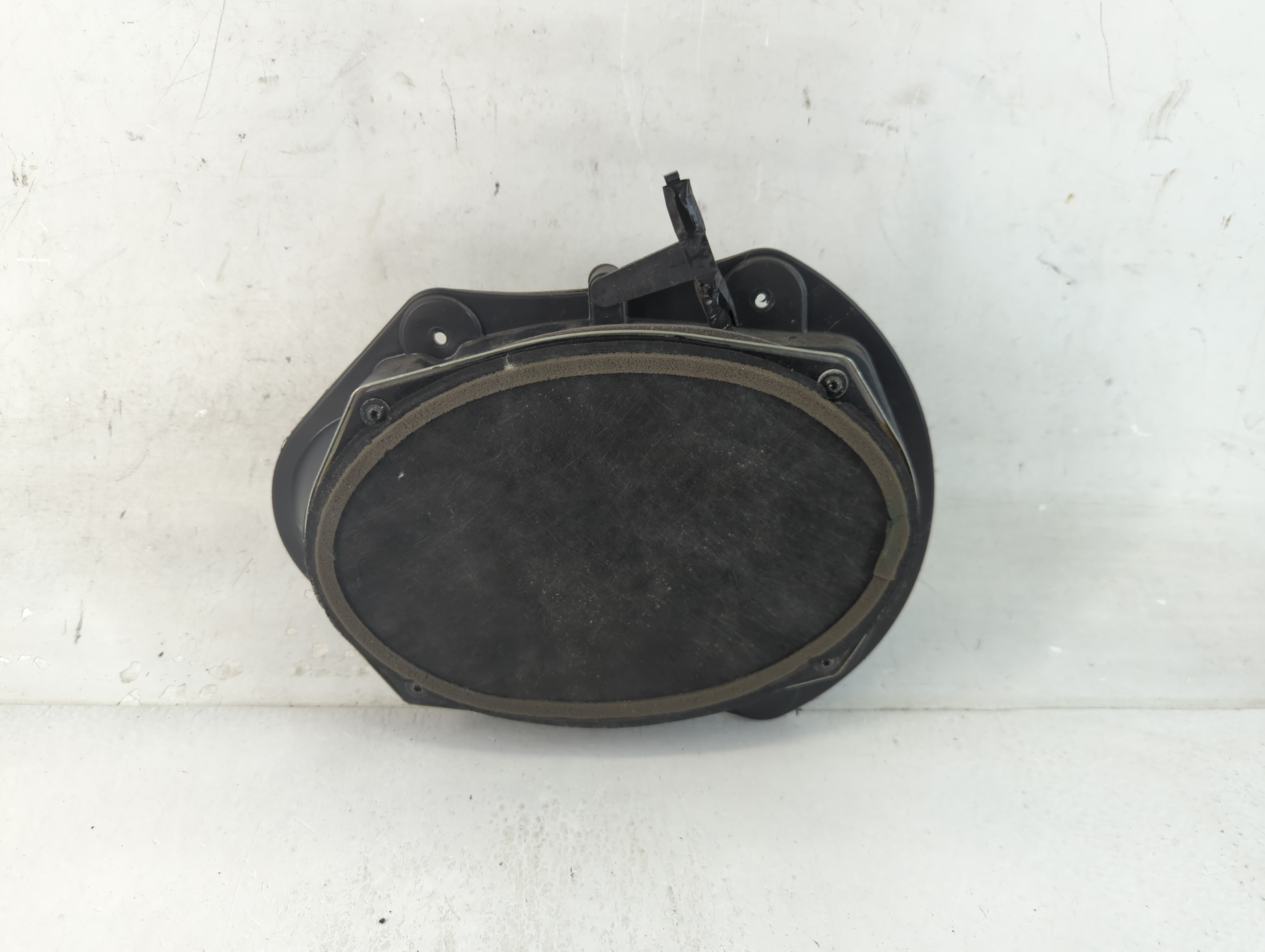 Picture of 2009 Dodge Challenger Speaker/subwoofer 927632