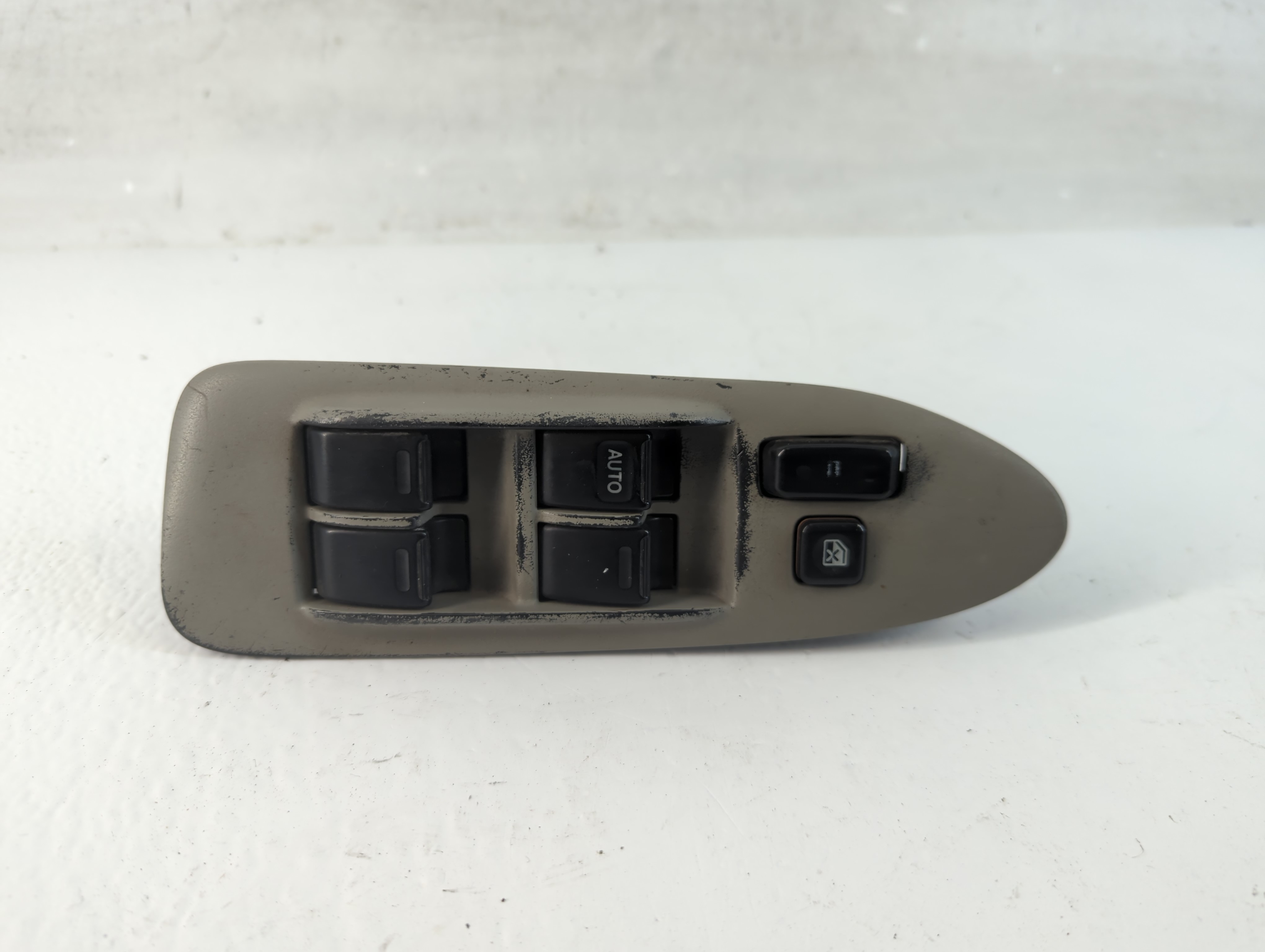 2000-2001 Toyota Camry Driver Left Door Master Power Window Switch 927658 - Oemusedautoparts1.com