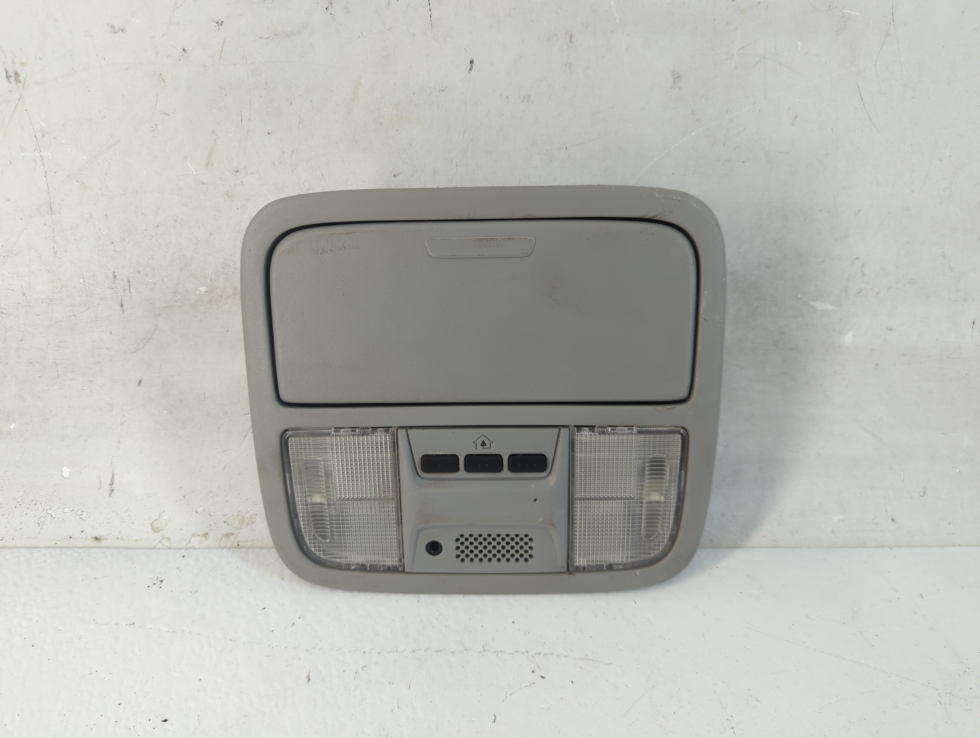 2007 Honda Odyssey Overhead Roof Console 927677 - Oemusedautoparts1.com