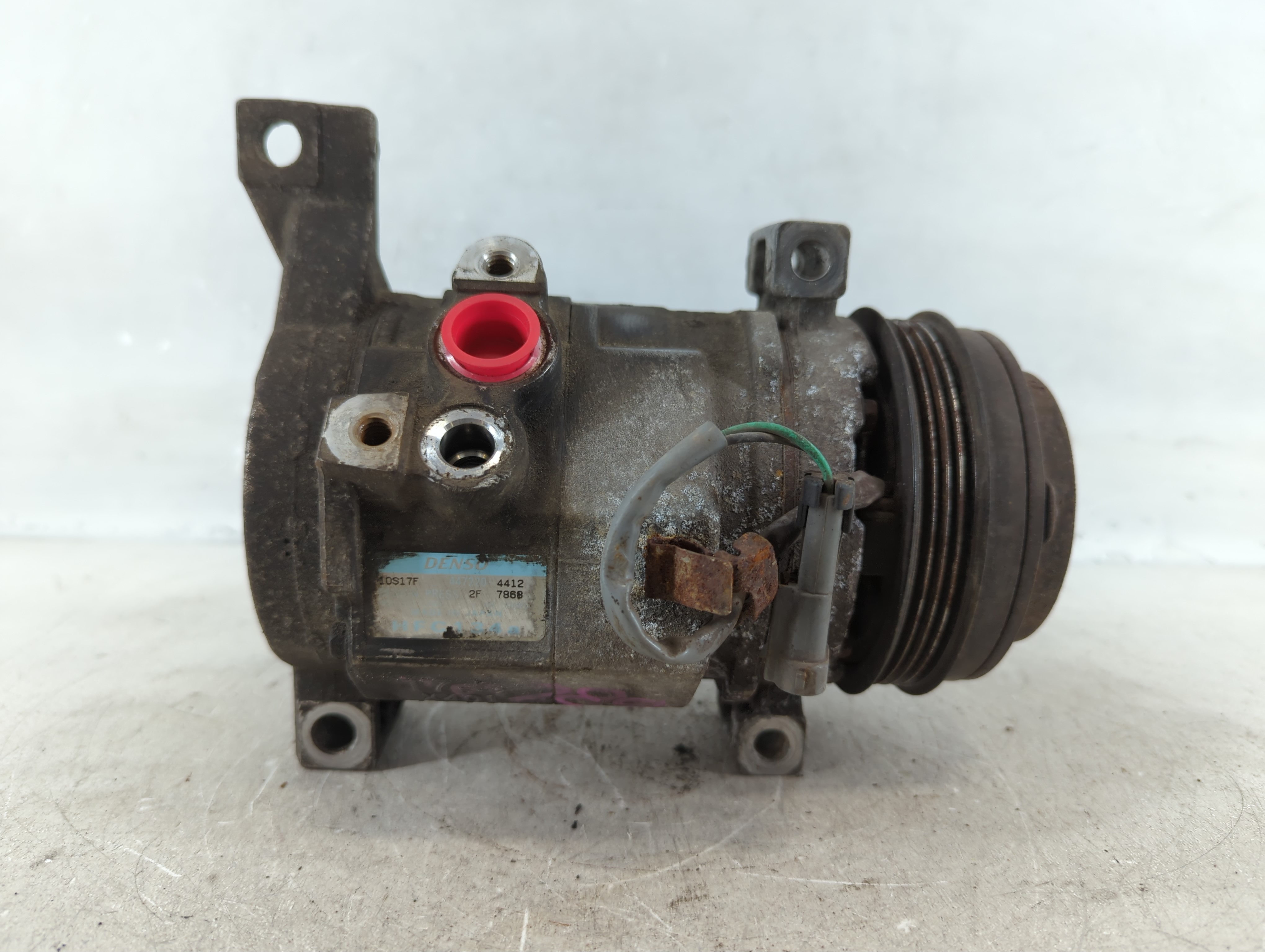 2003-2004 Gmc Sierra 2500 Air Conditioning A/c Ac Compressor Oem 927732 - Oemusedautoparts1.com
