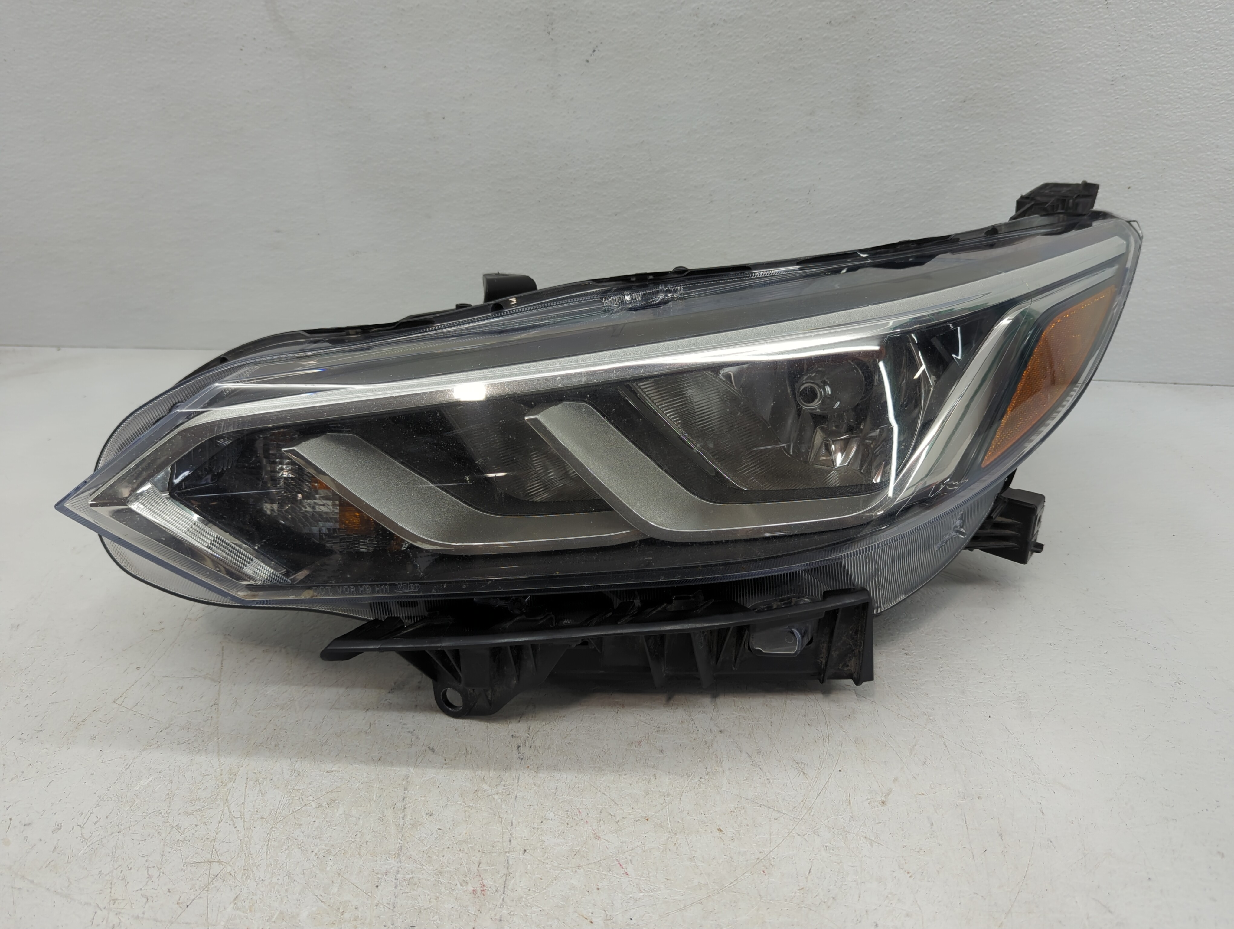 2020-2022 Nissan Sentra Driver Left Oem Head Light Headlight Lamp 927760 - Oemusedautoparts1.com