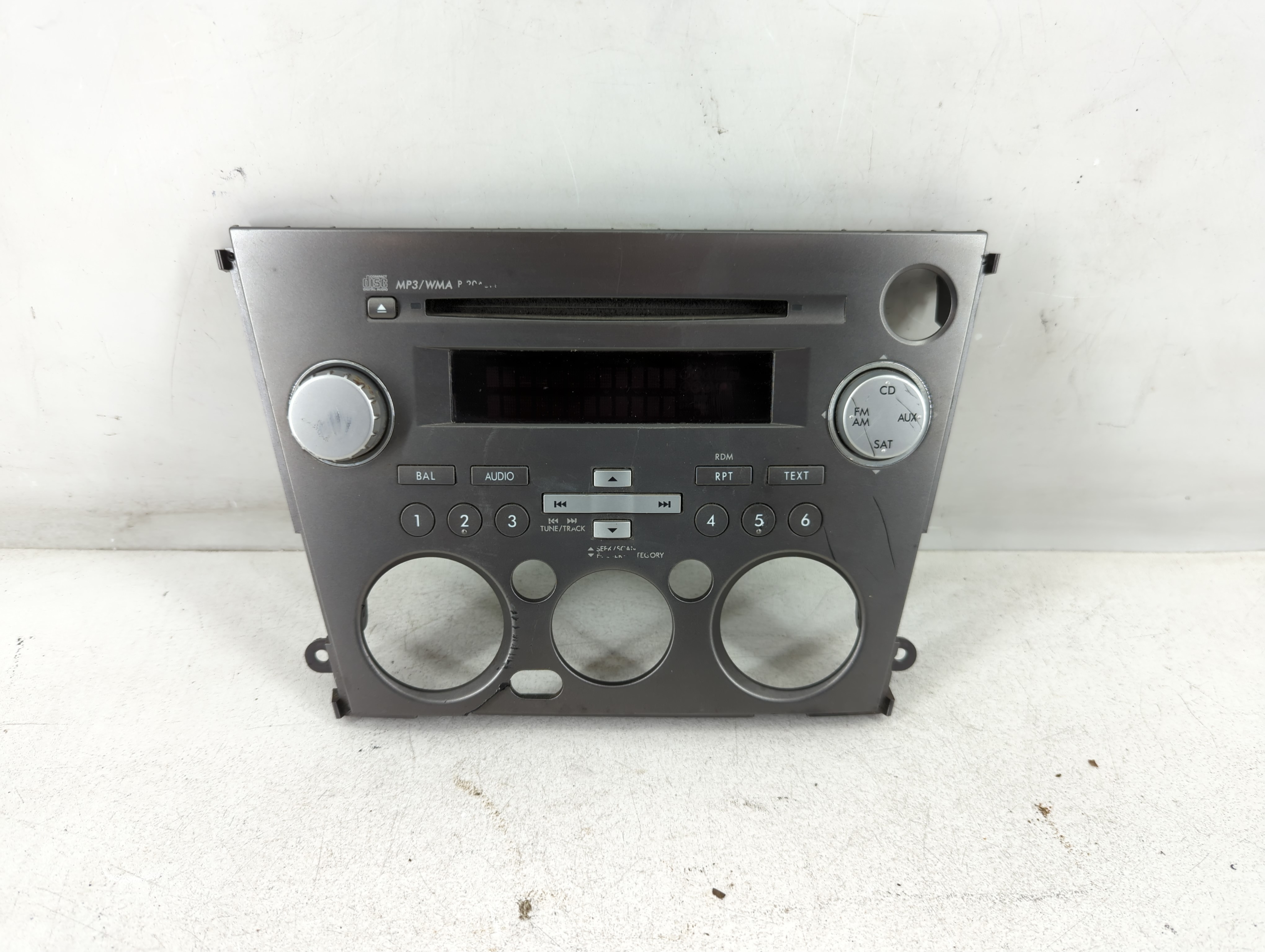 Picture of 2007-2009 Subaru Legacy Radio Control Panel 928203
