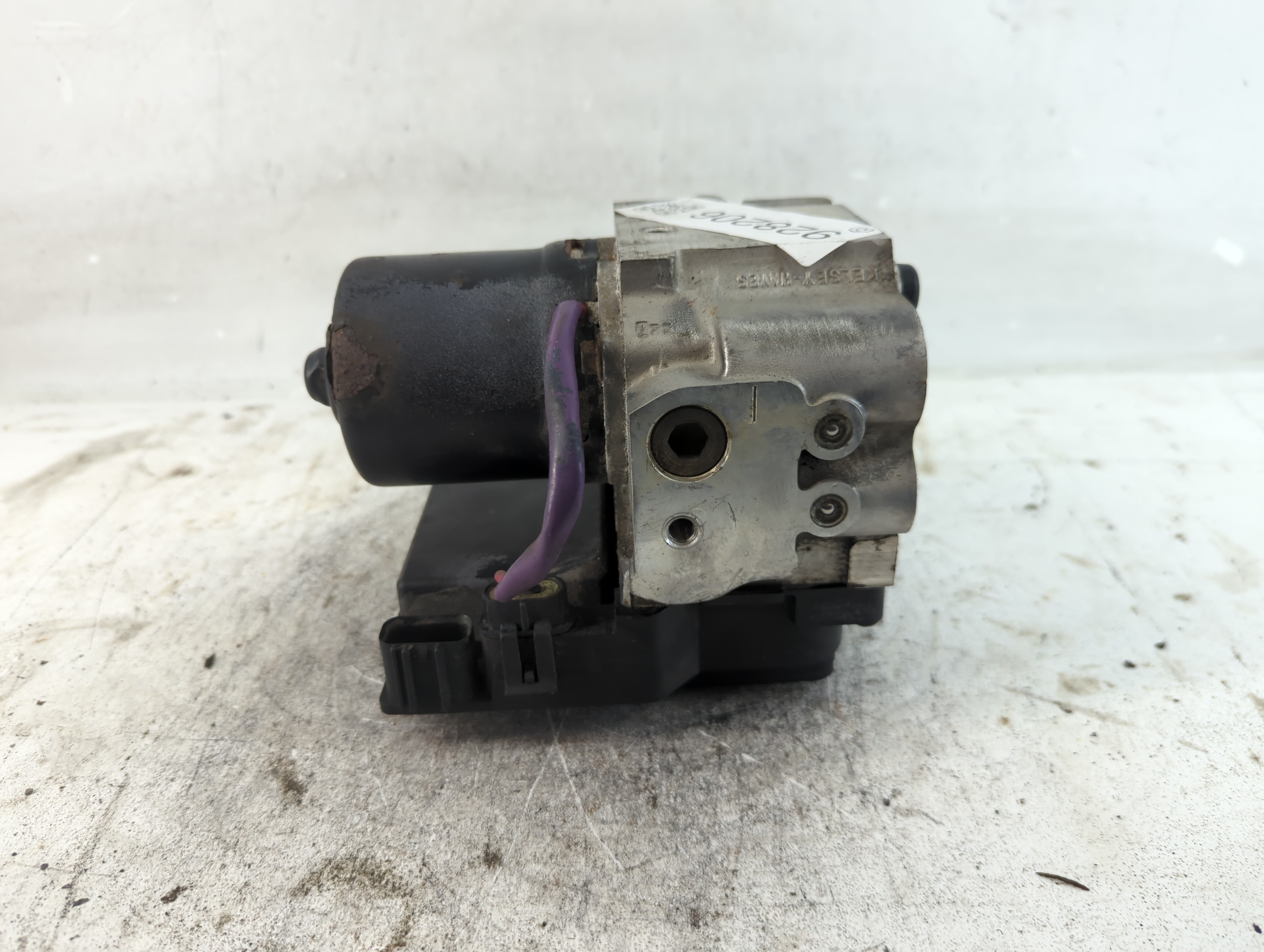 Picture of 1999-2000 Ford F-350 Super Duty Abs Pump Control Module 928206