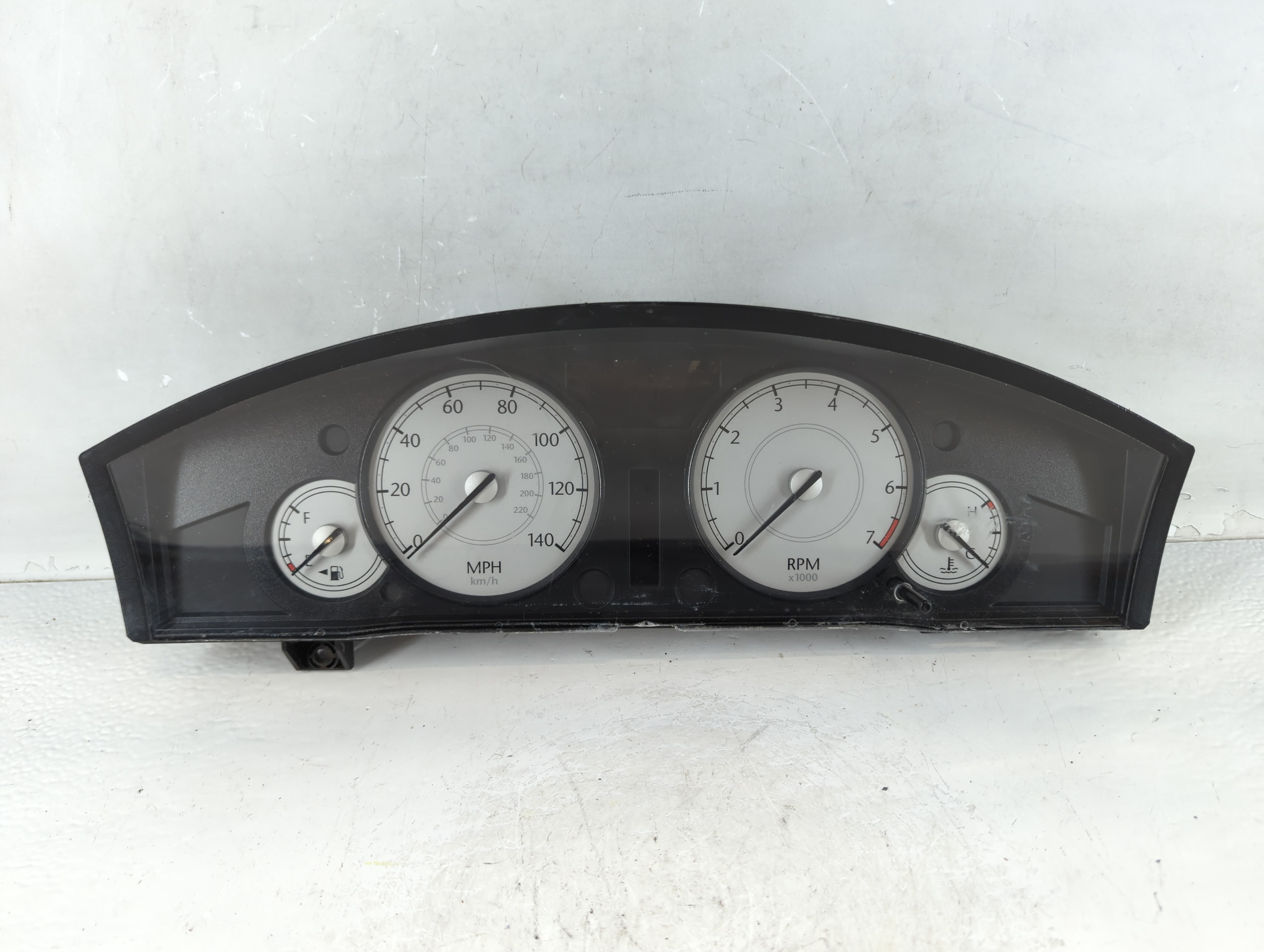 2007-2007 Chrysler 300 Speedometer Instrument Cluster Gauges P05172056ae 928291 - Oemusedautoparts1.com