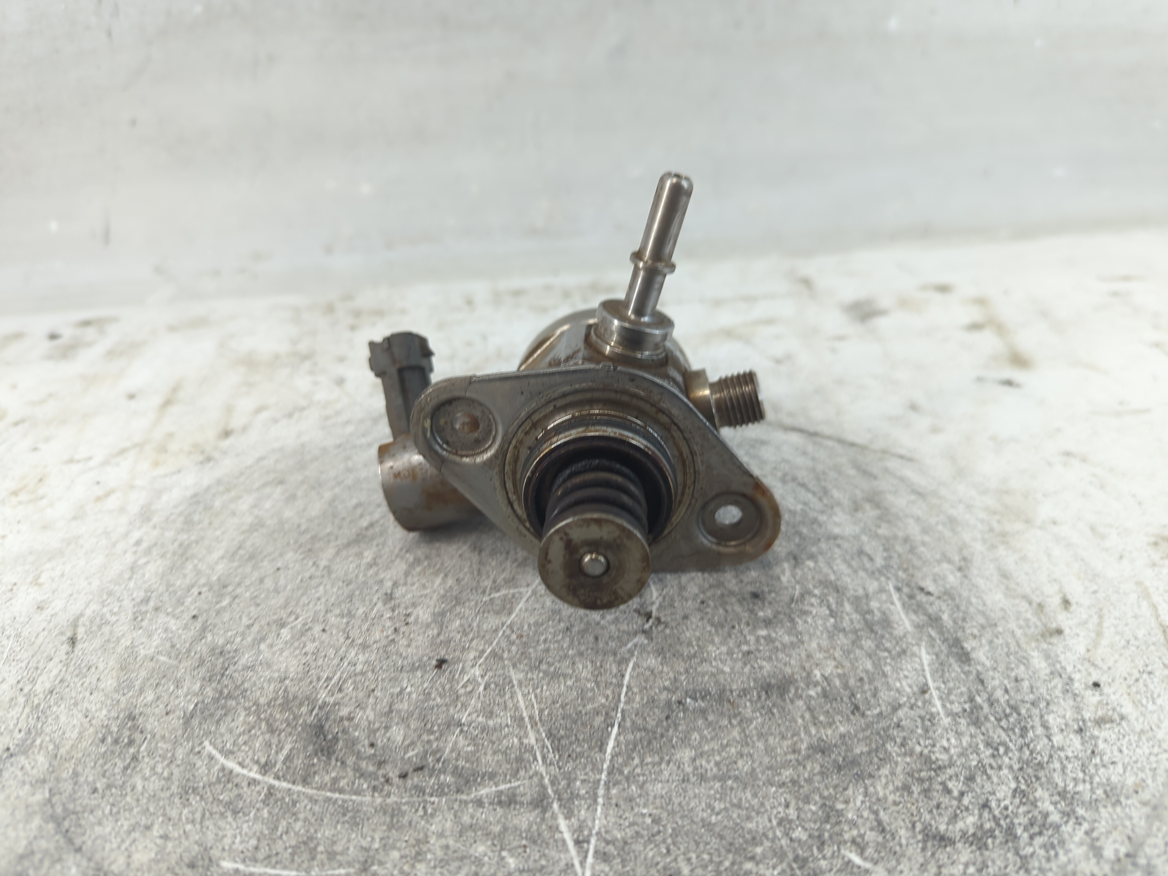 2014-2015 Kia Soul Electrical Gas Fuel Pump Assembly 928363 - Oemusedautoparts1.com