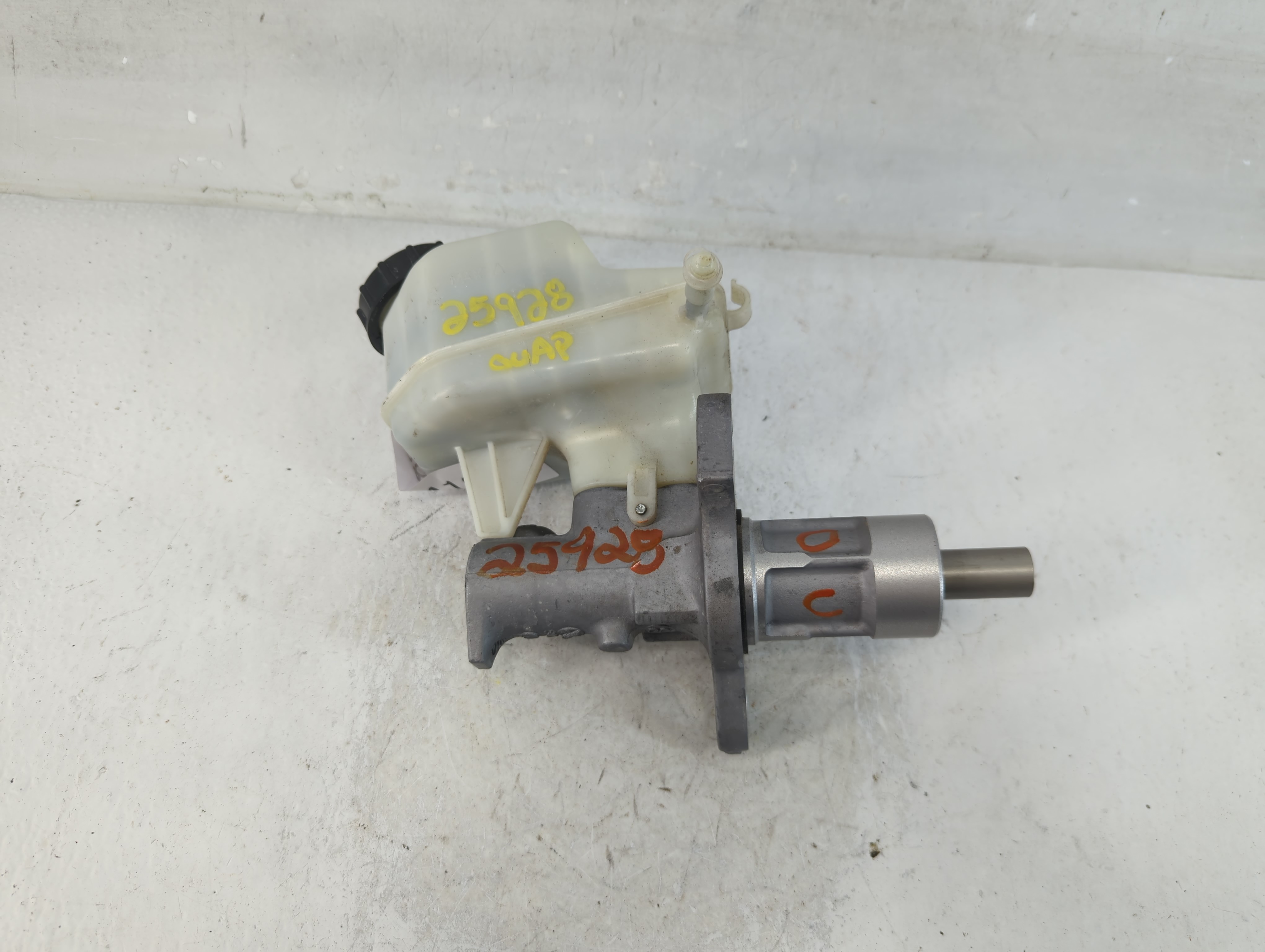 2011-2017 Buick Regal Brake Master Cylinder 928416 - Oemusedautoparts1.com