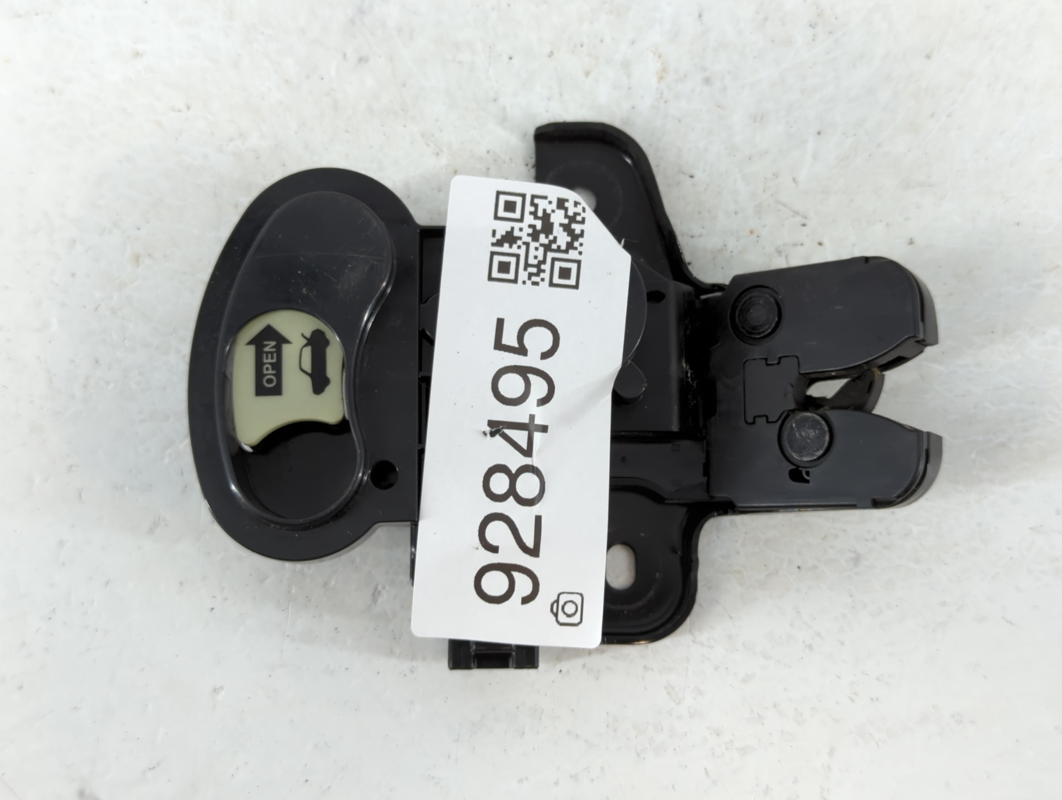 2016 Chrysler 200 Trunk Latch 928495 - Oemusedautoparts1.com