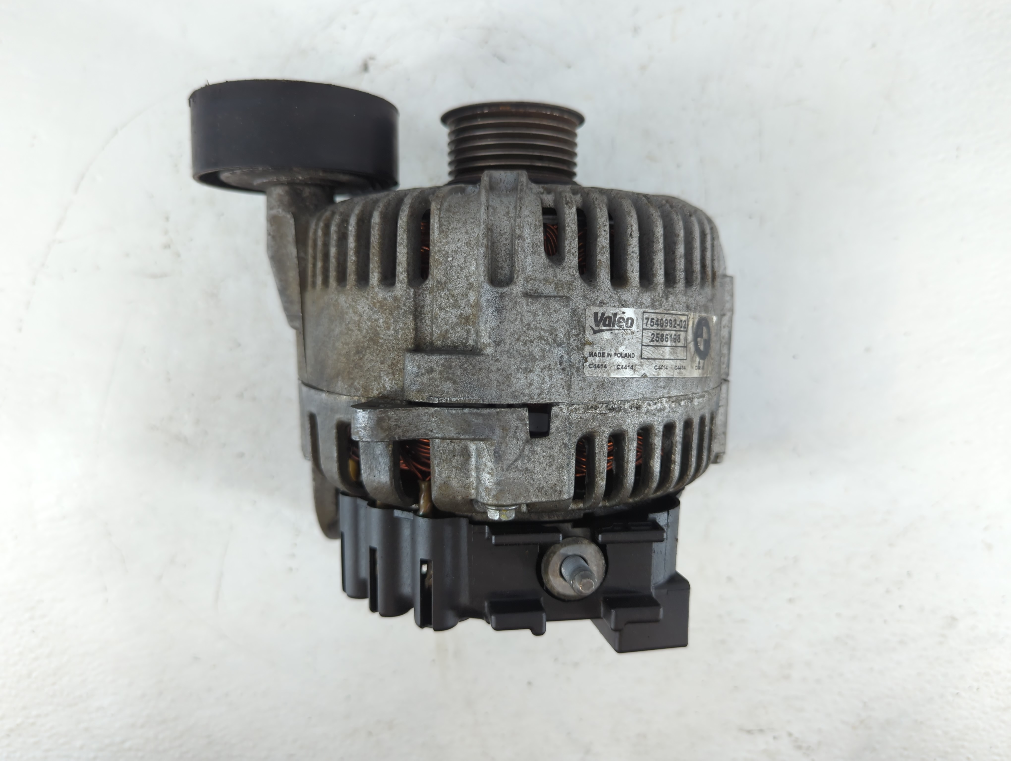 2004-2005 Bmw 745i Alternator Generator Charging Assembly Engine Oem 928677 - Oemusedautoparts1.com