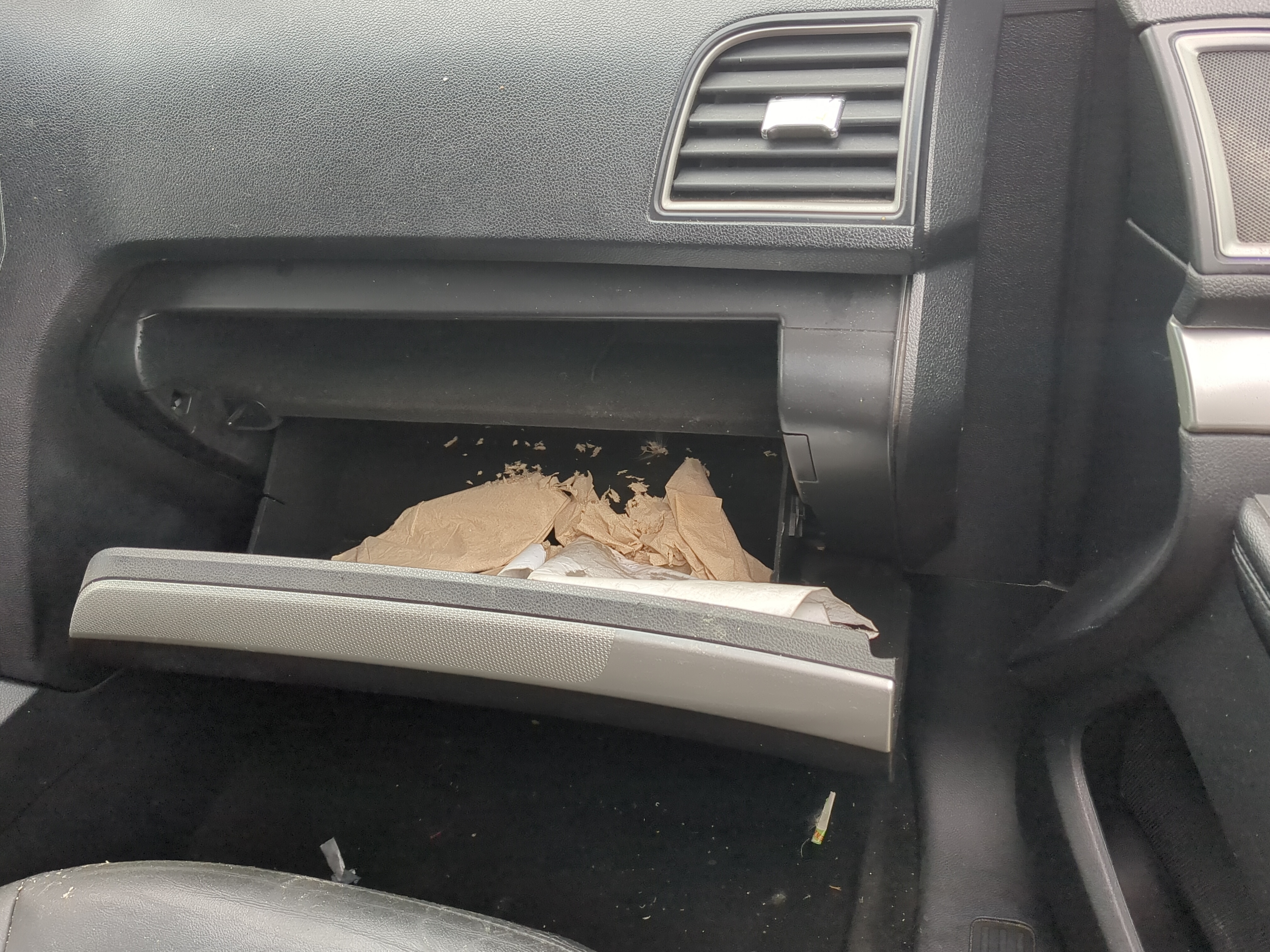 2017 Ford Explorer Passenger Glove Box Door Storage Compartment 928683 - Oemusedautoparts1.com