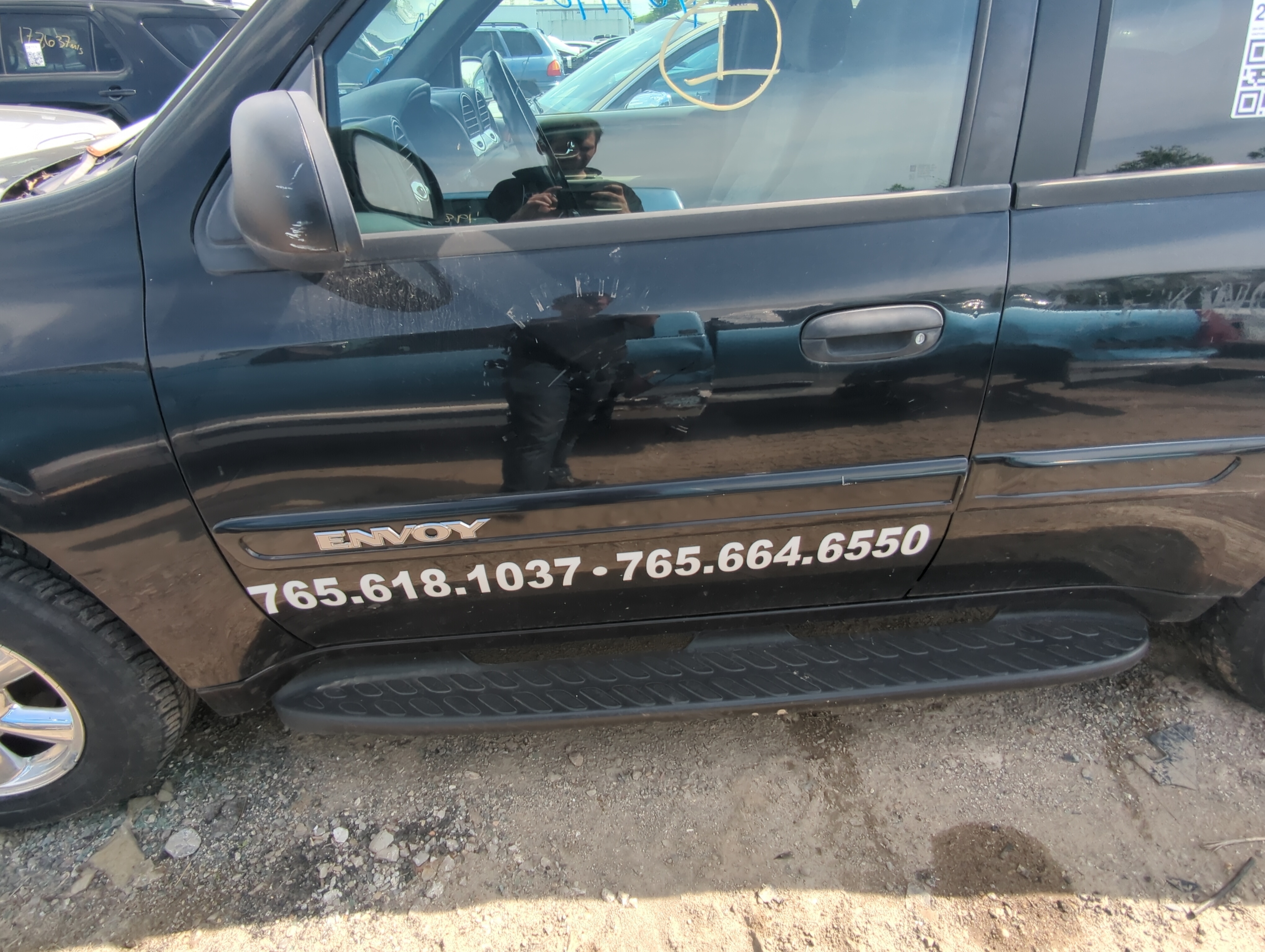 Picture of 2002-2004 Gmc Envoy Driver Front Door Oem 929423