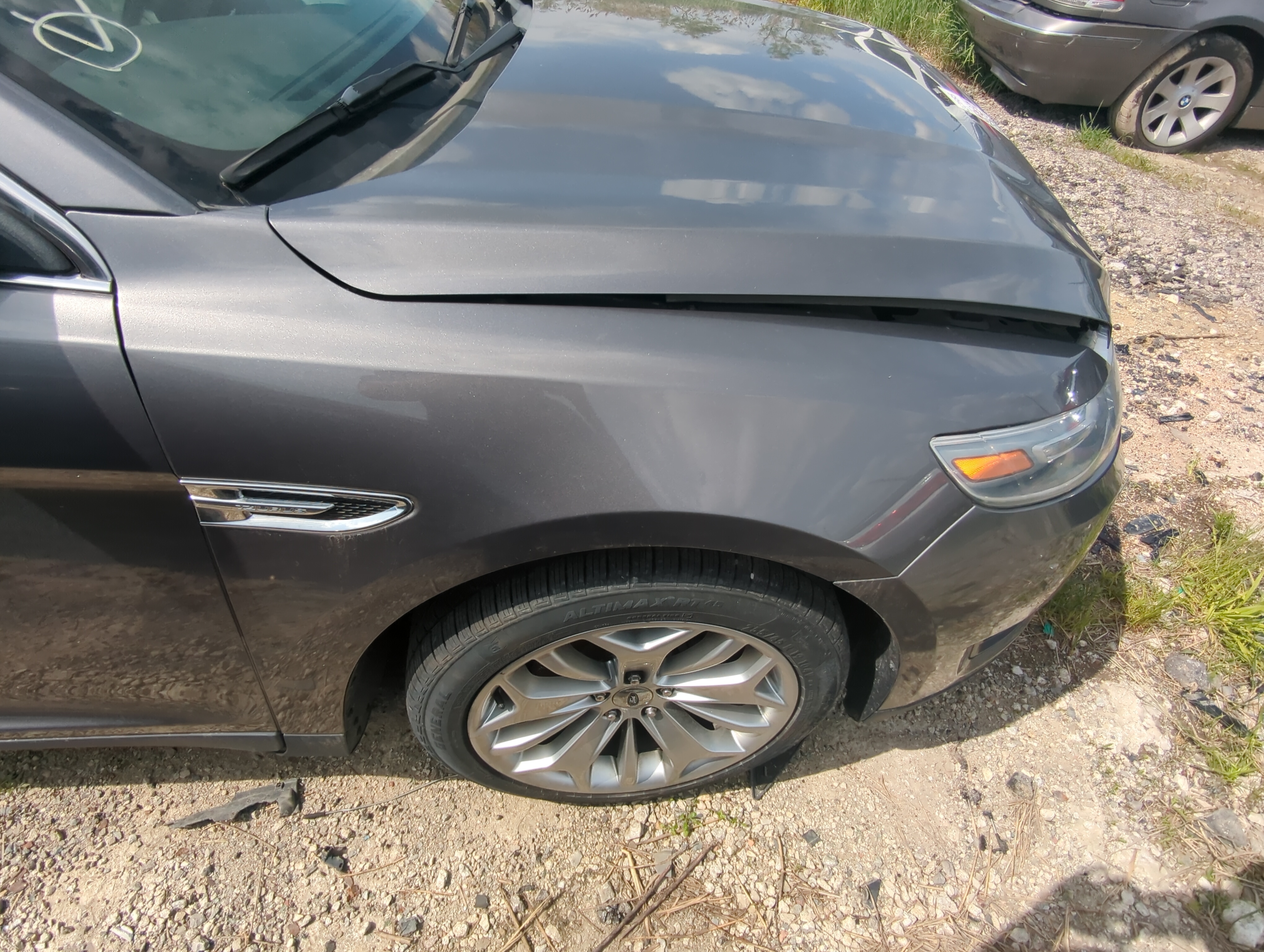 2010-2019 Ford Taurus Passenger Fender 929879 - Oemusedautoparts1.com