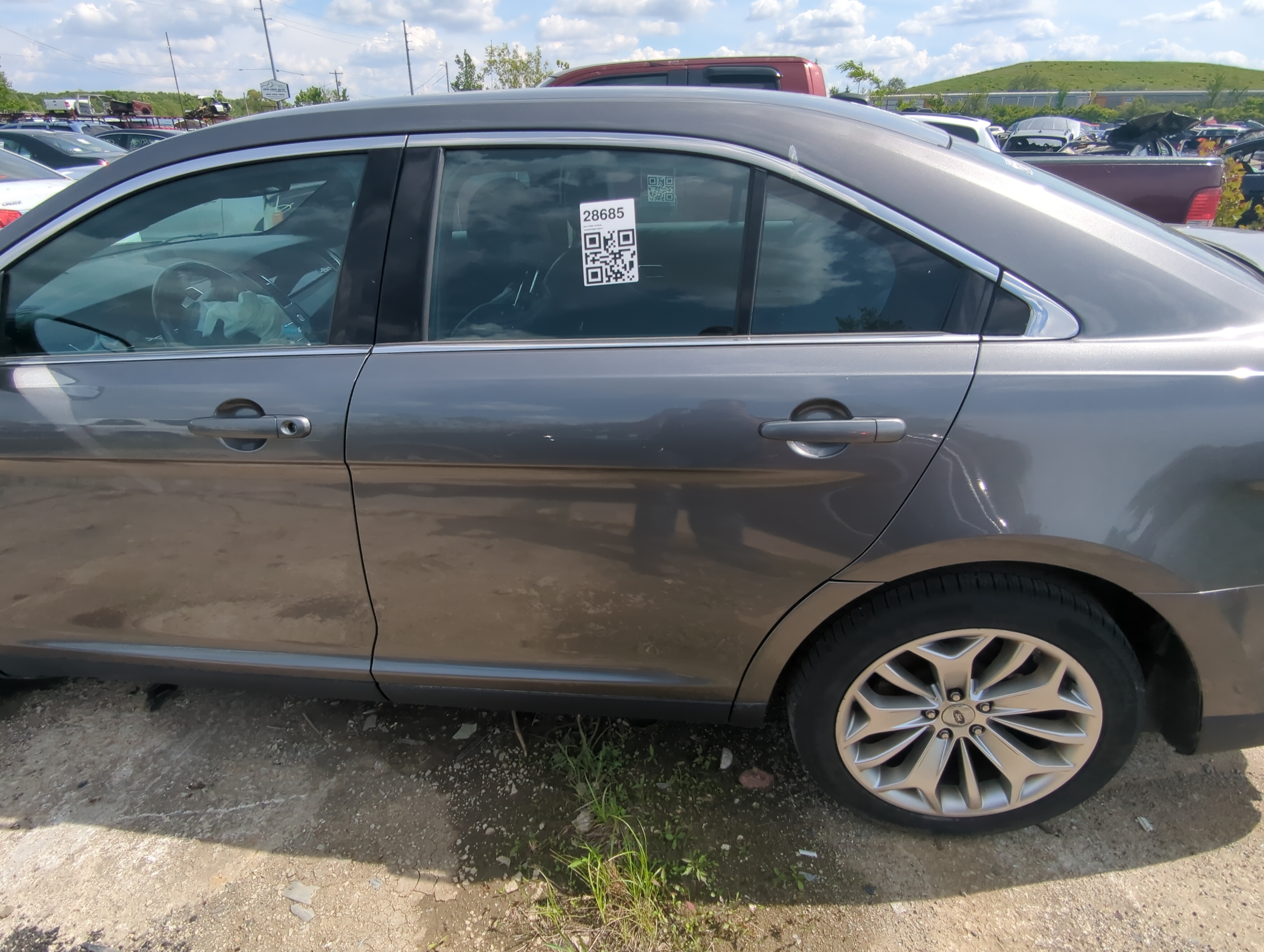 2010-2019 Ford Taurus Driver Rear Door Oem 929883 - Oemusedautoparts1.com