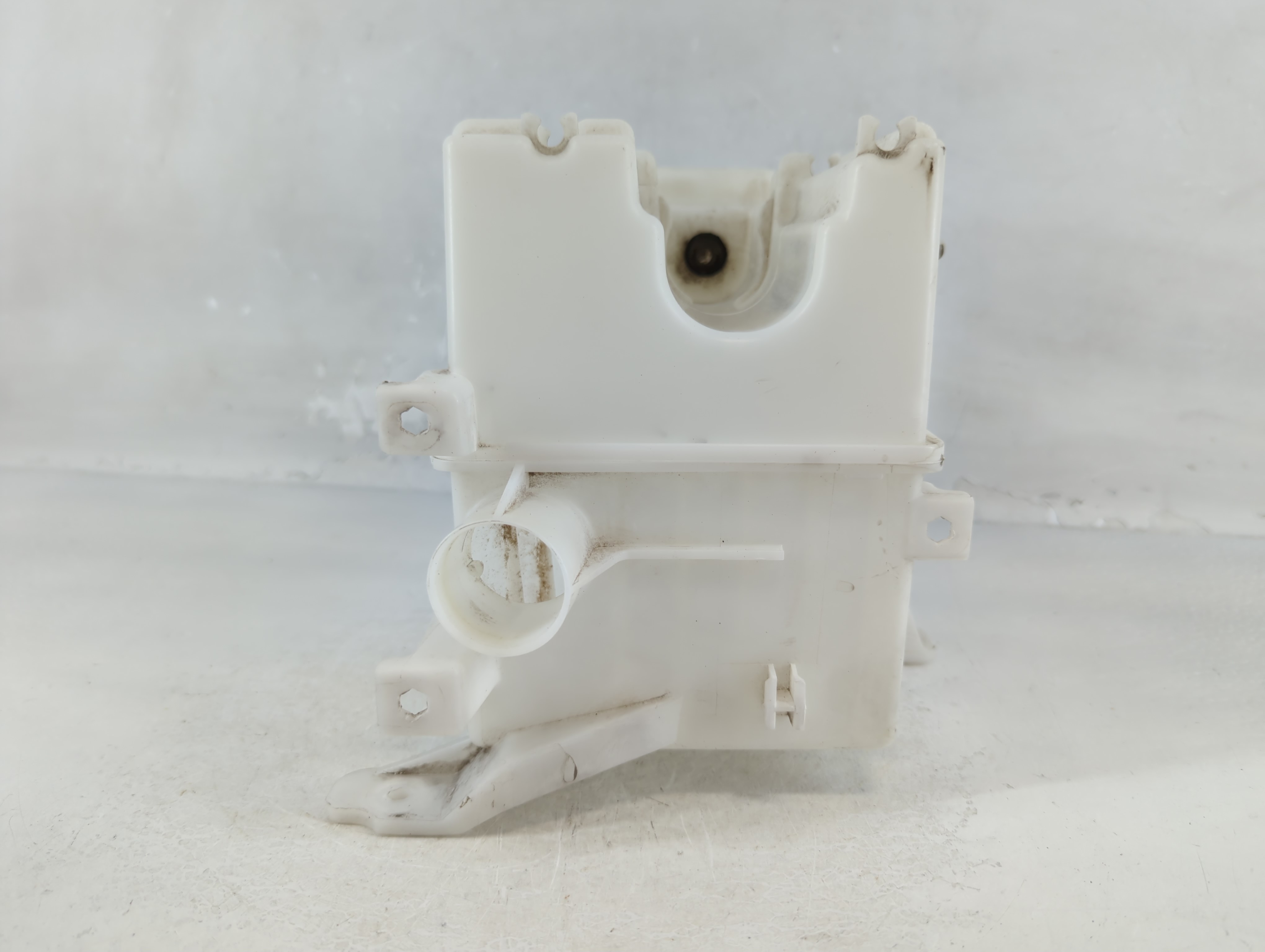 2012-2019 Chevrolet Sonic Windshield Washer Fluid Reservoir Bottle Oem 929904 - Oemusedautoparts1.com