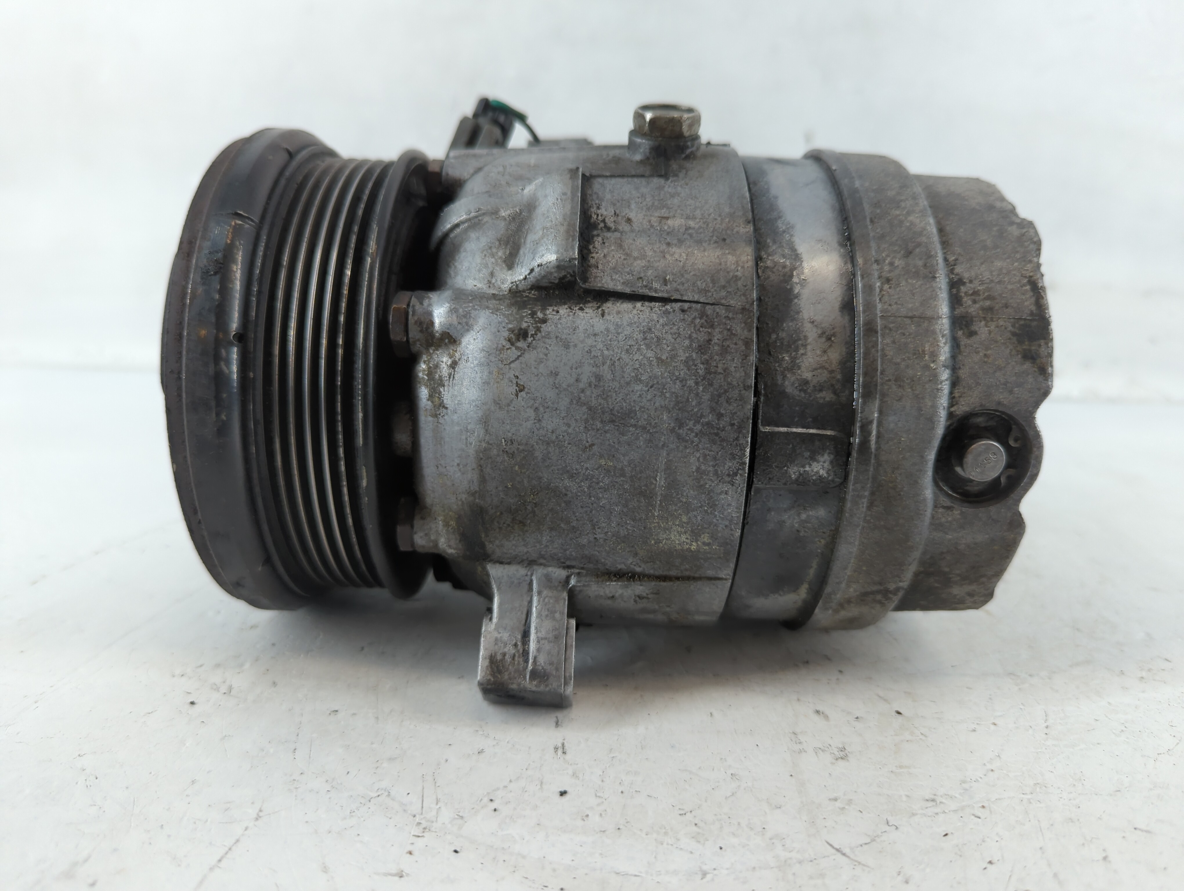 Picture of 1996-2004 Buick Regal Air Conditioning A/c Ac Compressor Oem 929907