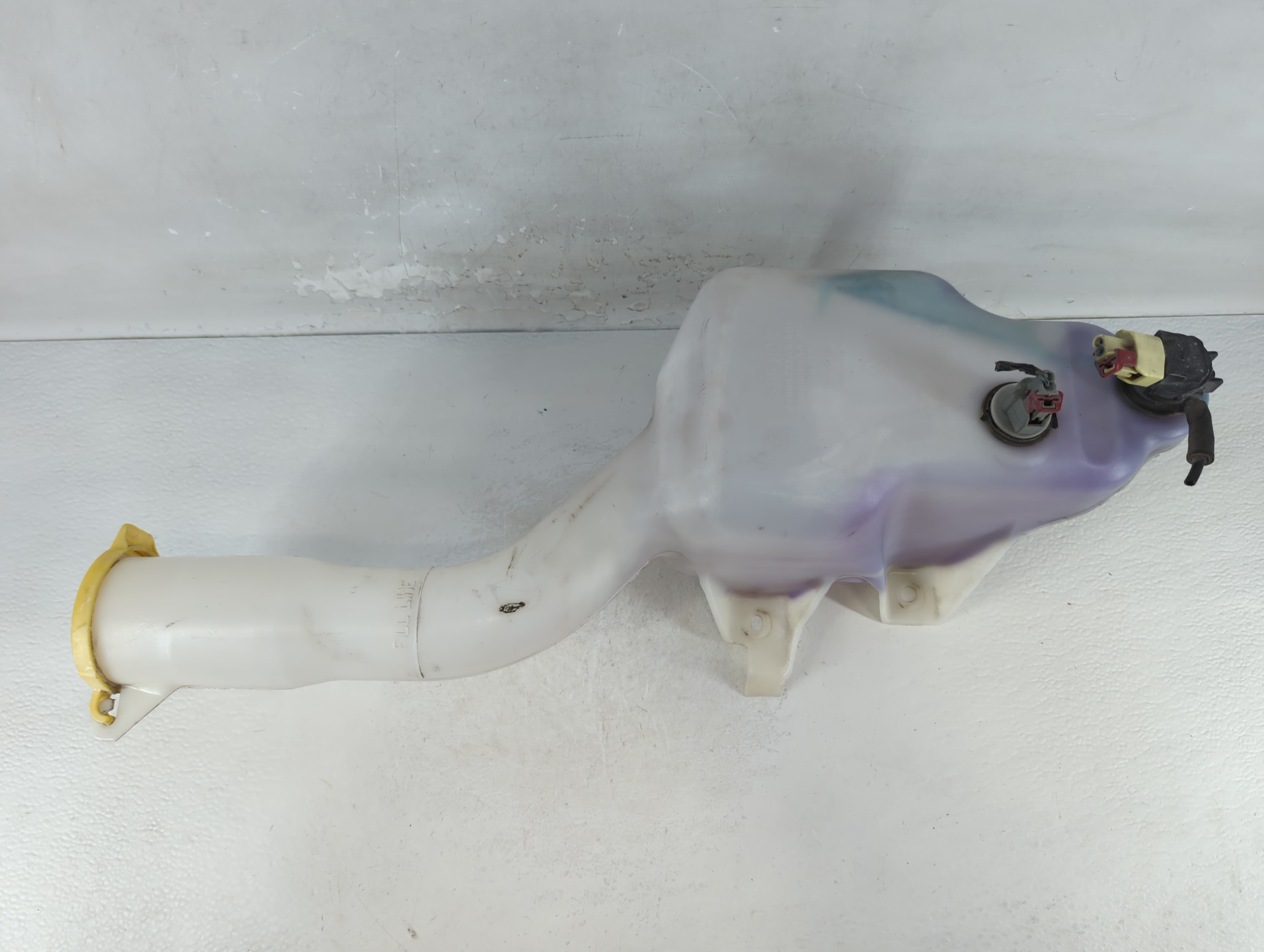 Picture of 2008-2010 Dodge Challenger Windshield Washer Fluid Reservoir Bottle Oem 929932