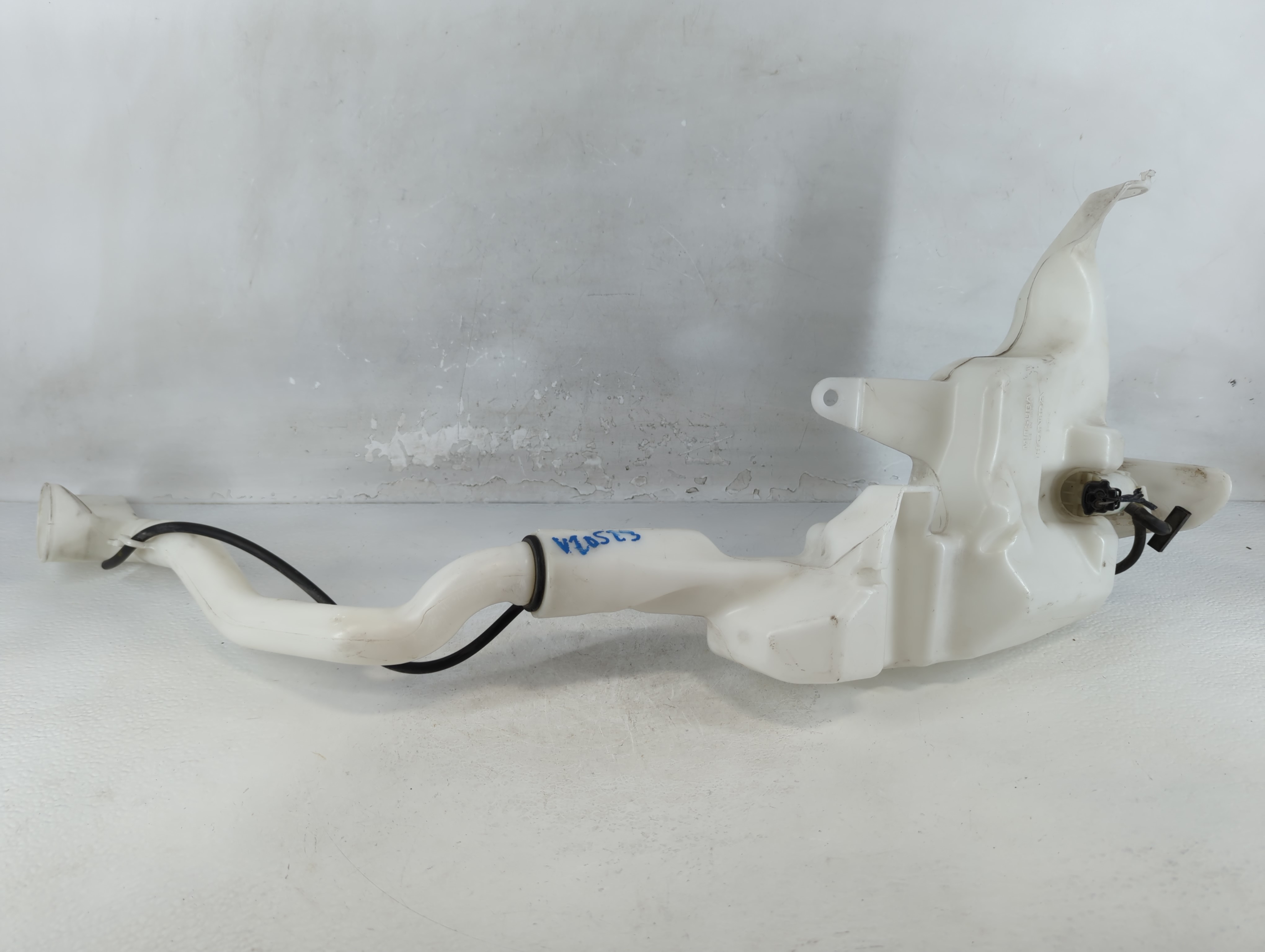 2016-2021 Honda Civic Windshield Washer Fluid Reservoir Bottle Oem 929933 - Oemusedautoparts1.com