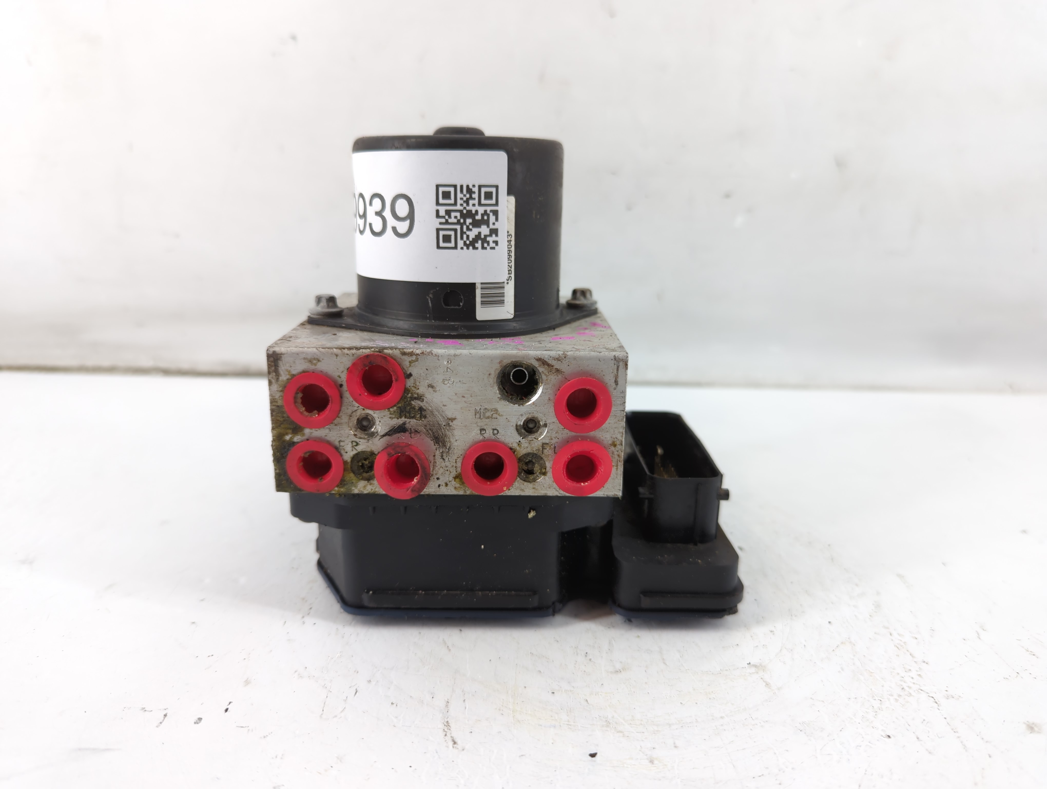 Picture of Buick Lacross Abs Pump Control Module 929939