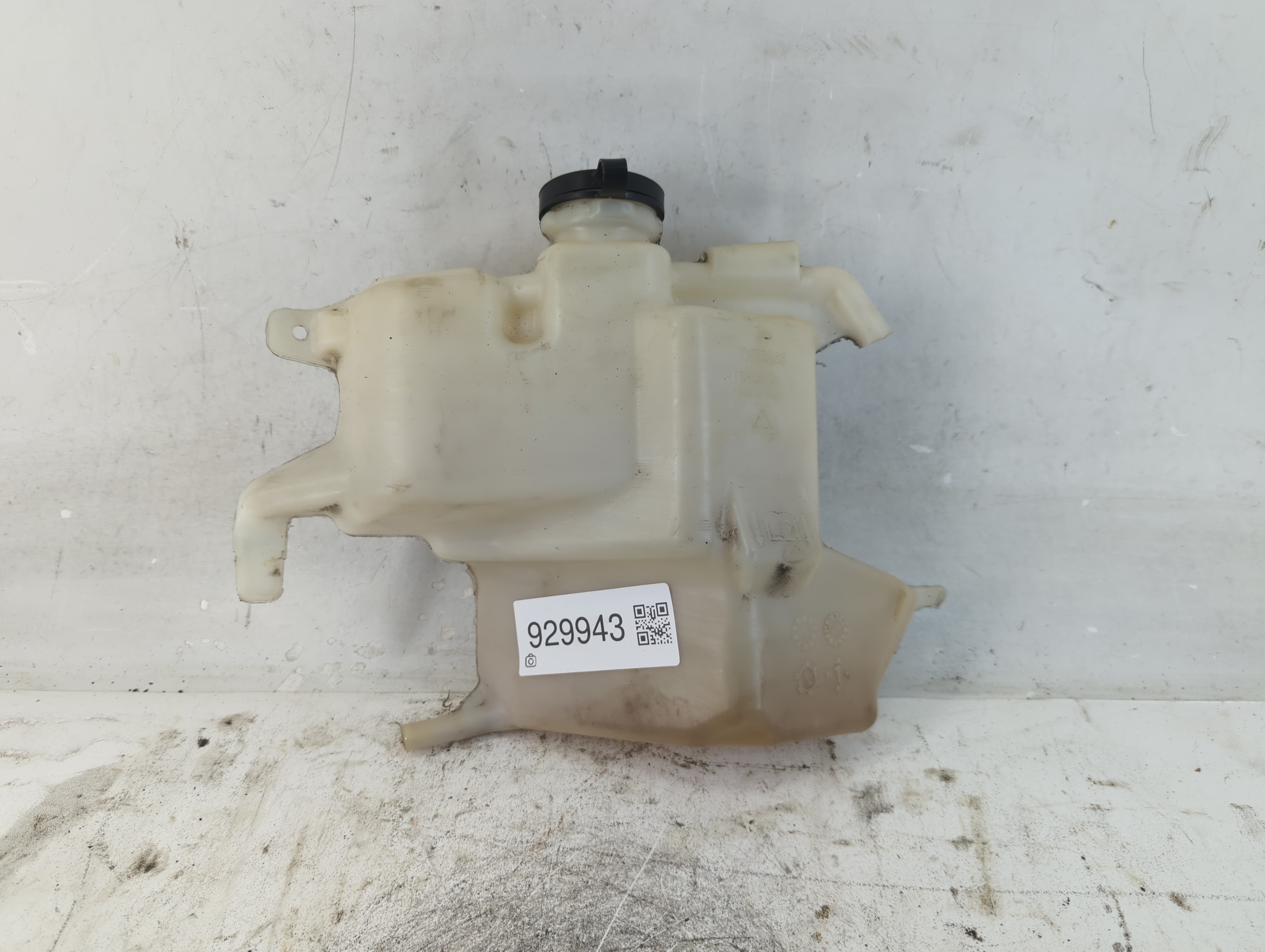 2008-2017 Buick Enclave Radiator Coolant Overflow Expansion Tank Bottle 929943 - Oemusedautoparts1.com