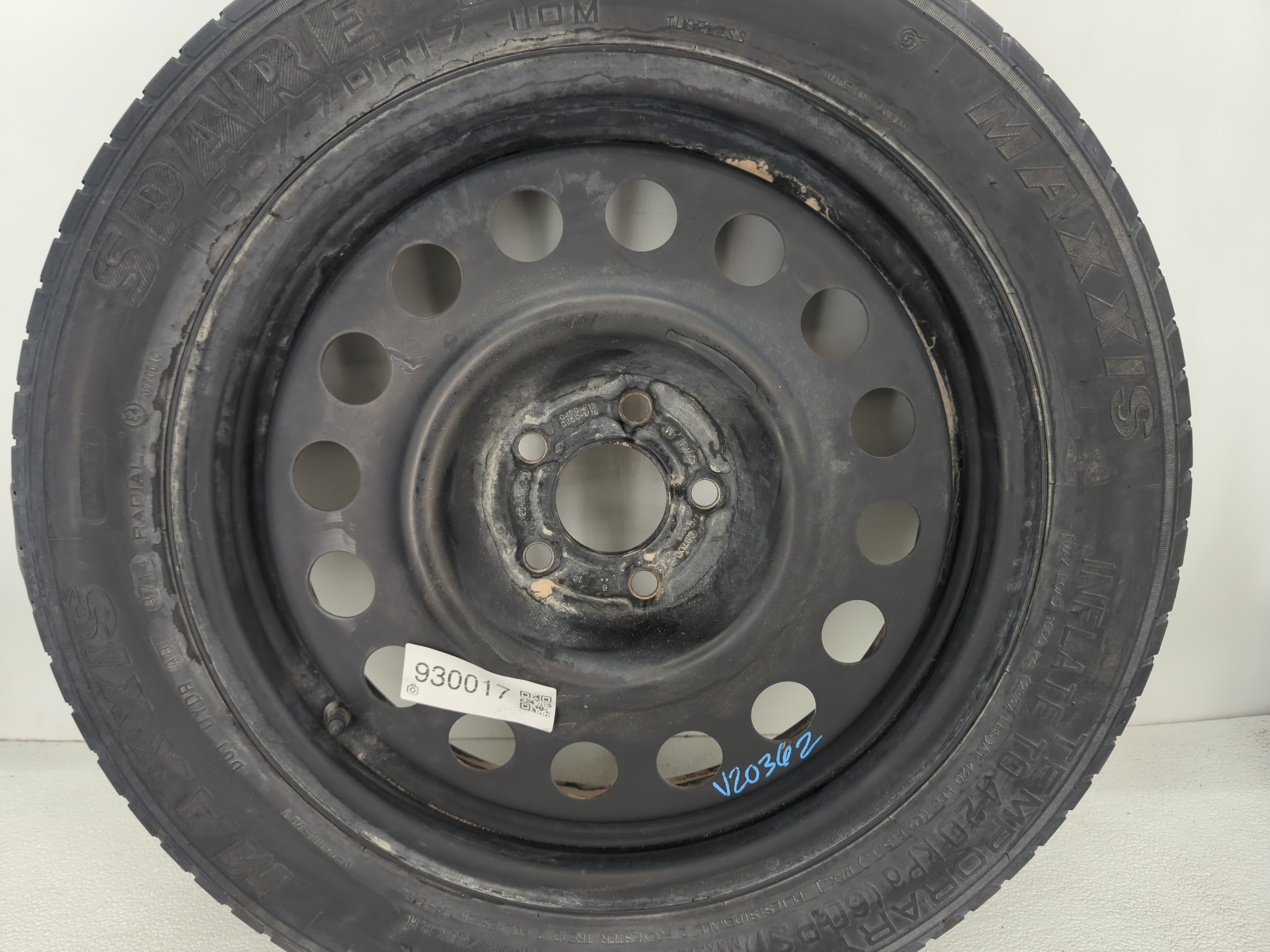 Picture of 2013-2019 Ford Escape Spare Donut Tire Wheel Rim Oem 930017