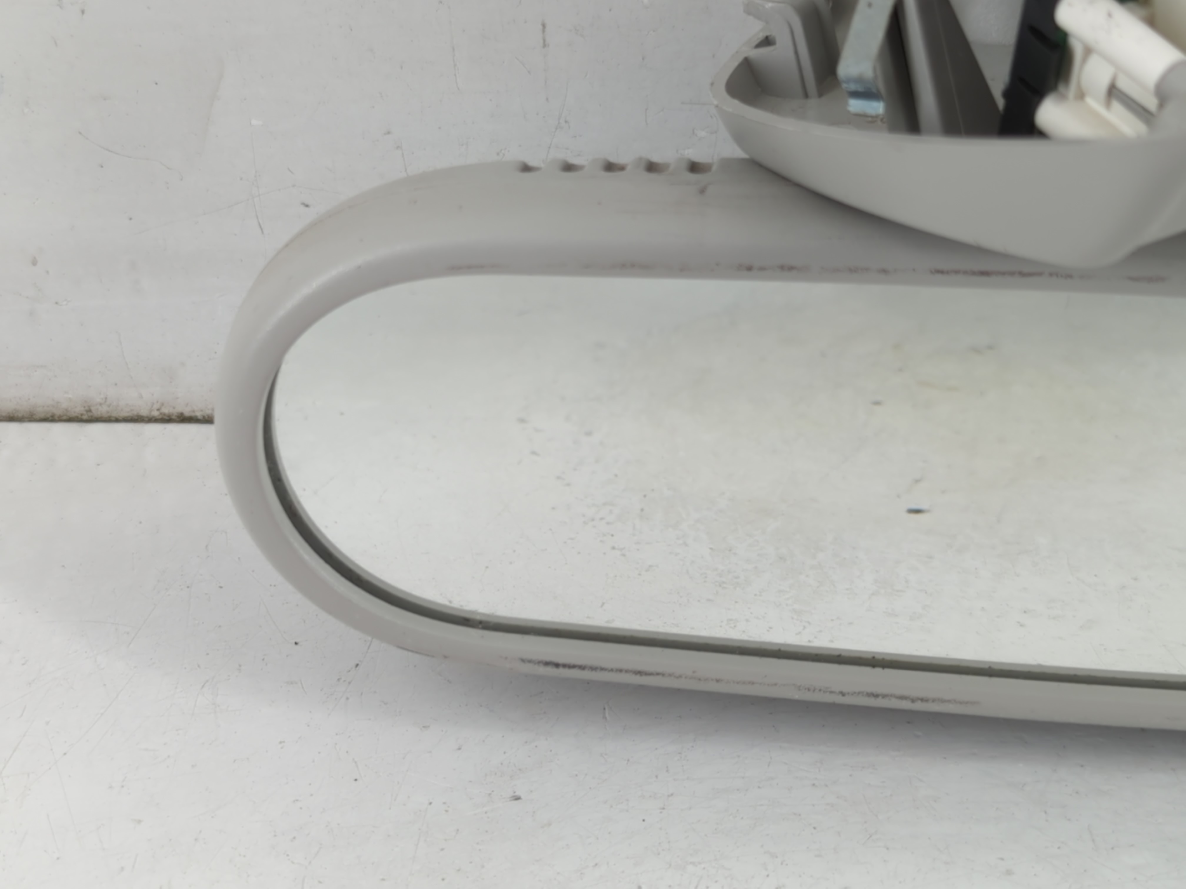 2000-2001 Volkswagen Beetle Interior Rear View Mirror Oem 930522 - Oemusedautoparts1.com