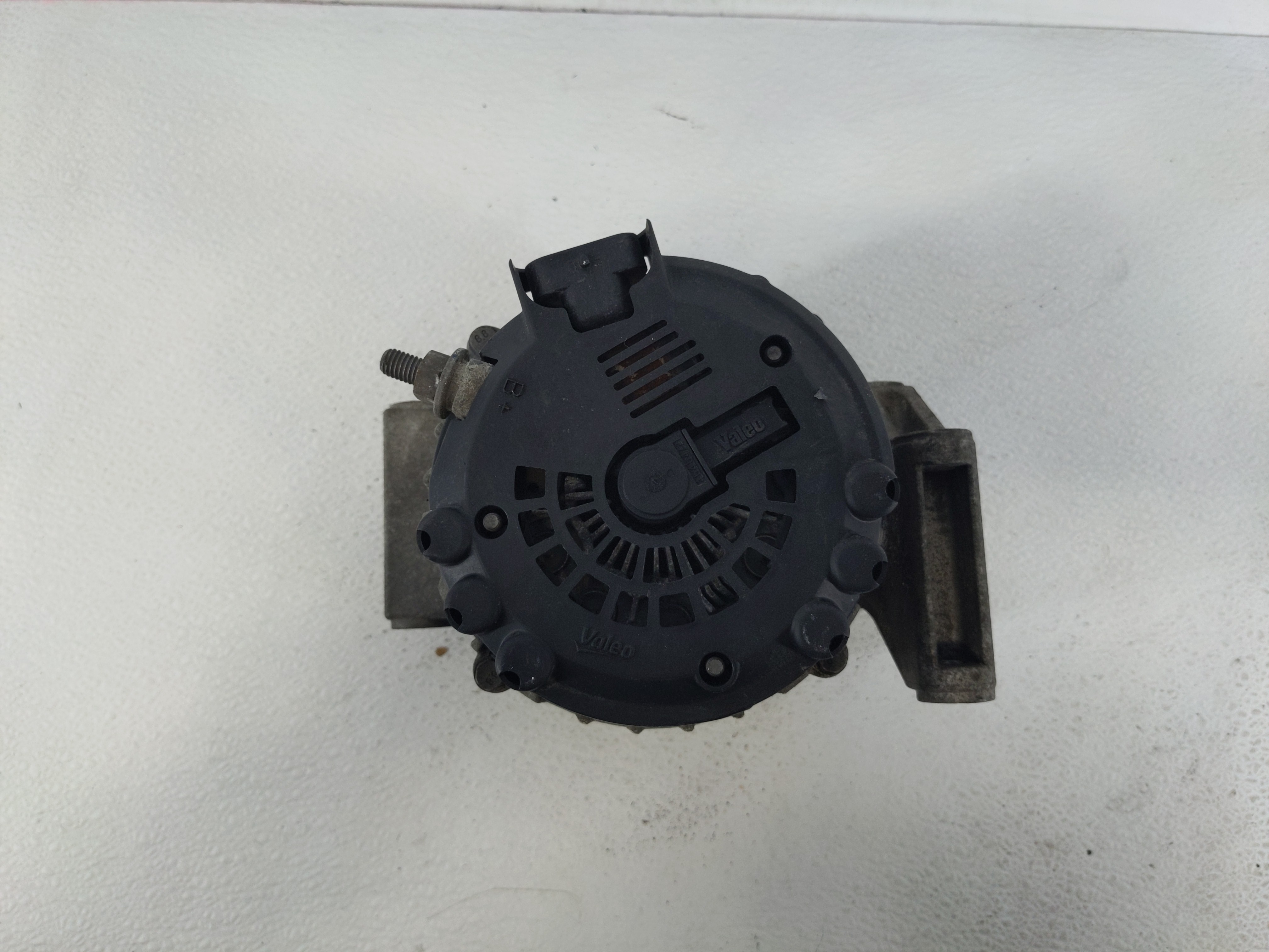 Picture of 2012 Chevrolet Captiva Sport Alternator Generator Charging Assembly Engine Oem 931709