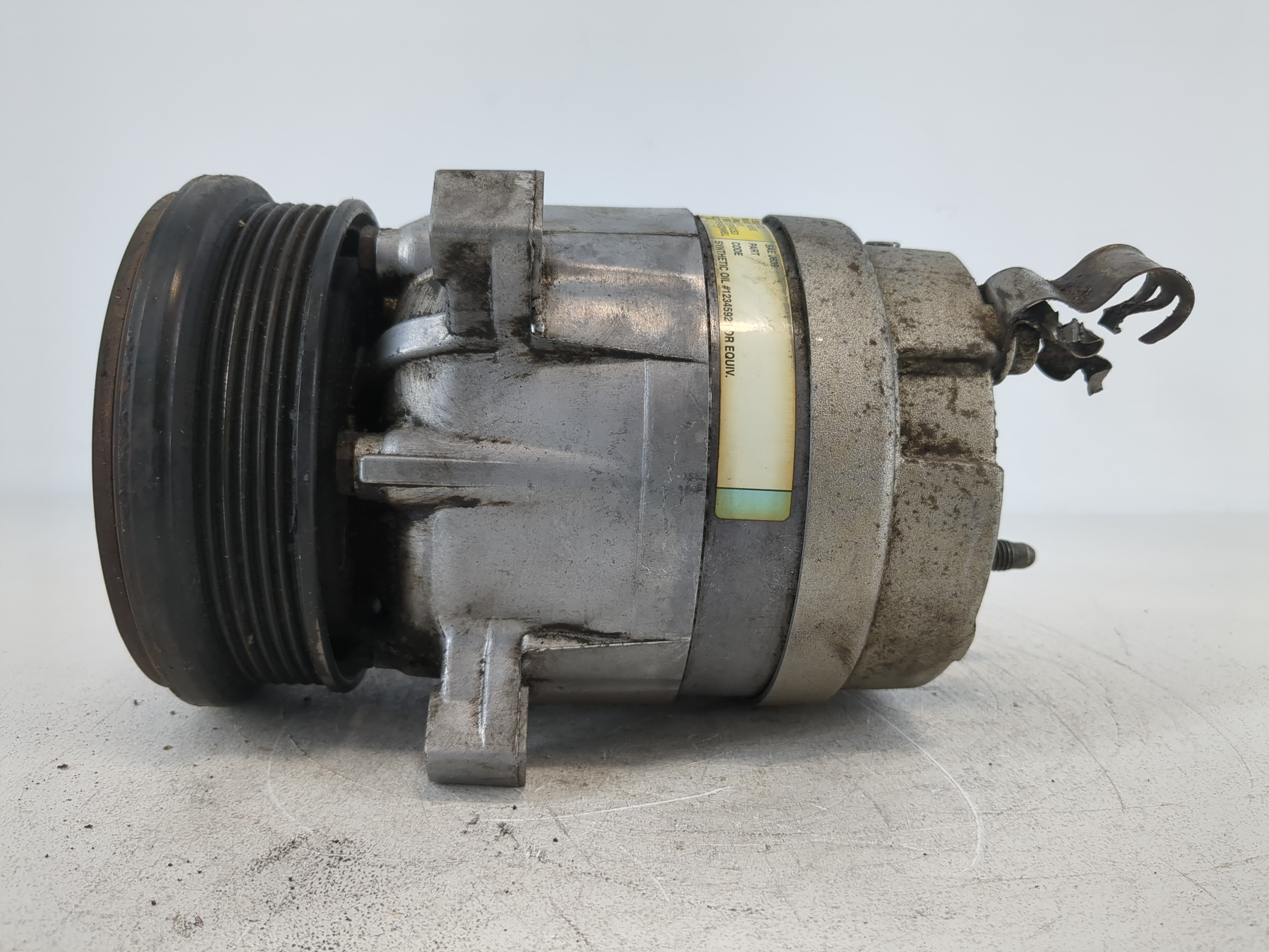 Picture of 2000-2005 Pontiac Bonneville Air Conditioning A/c Ac Compressor Oem 933076
