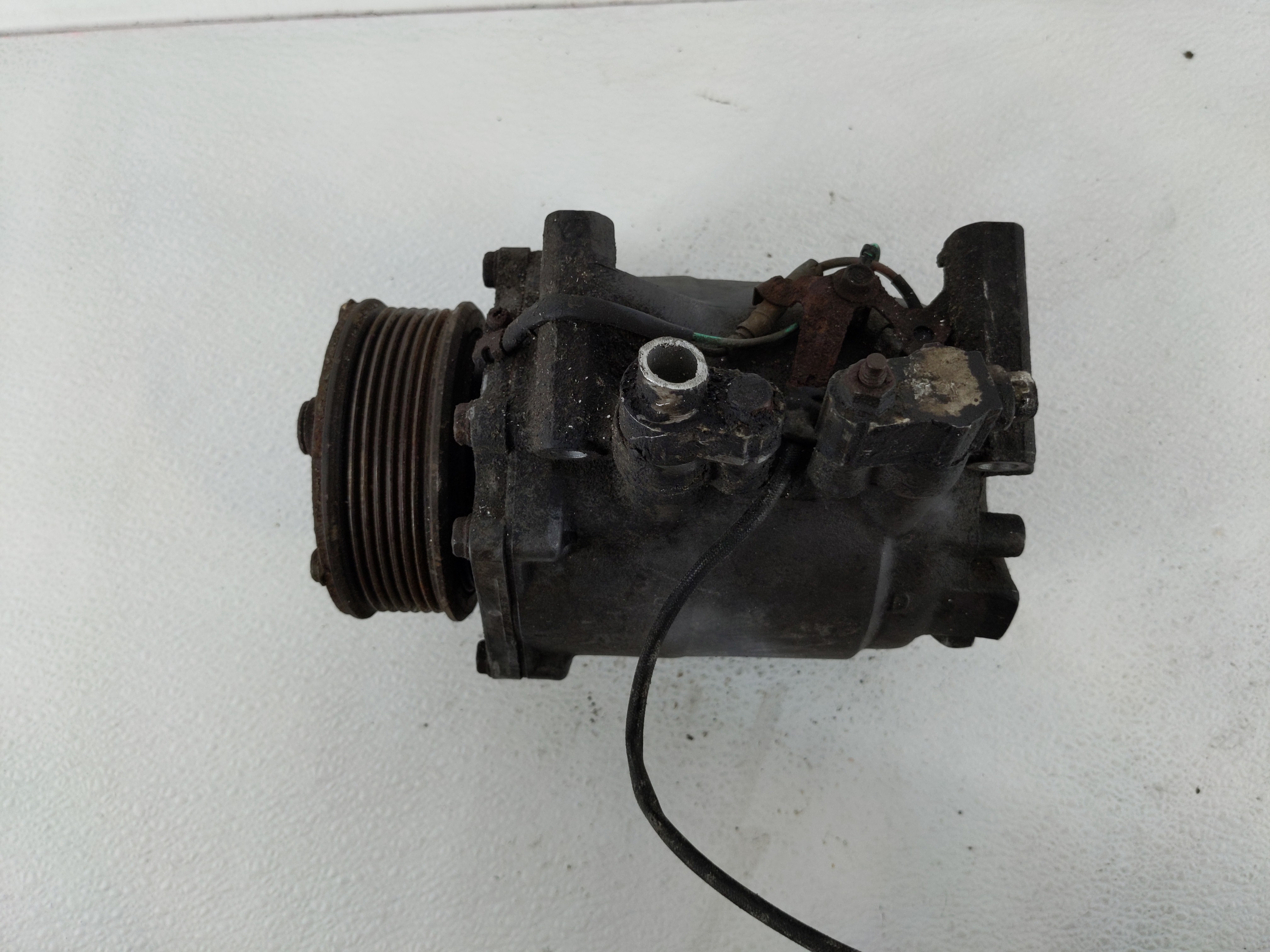 2002-2006 Honda Cr-v Air Conditioning A/c Ac Compressor Oem 933328 - Oemusedautoparts1.com