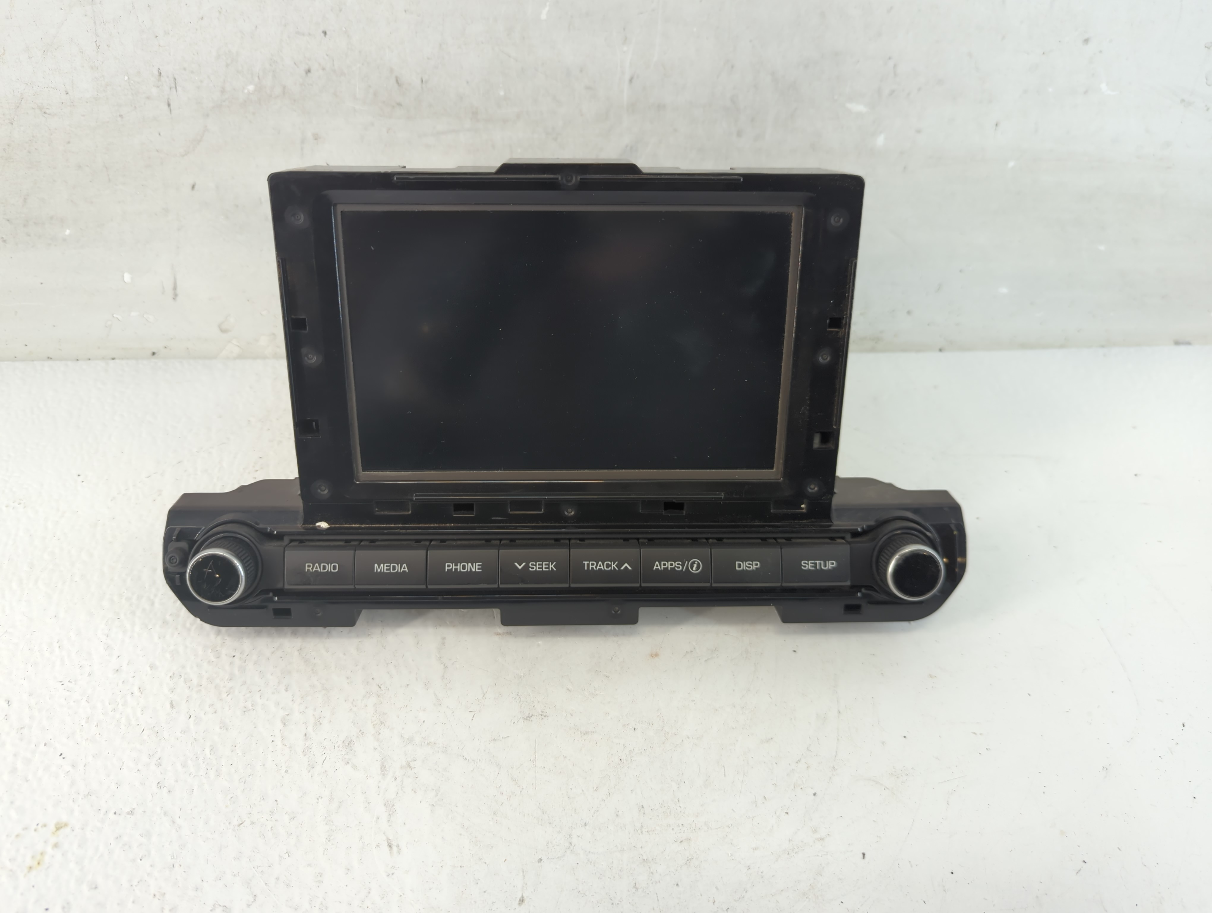 2017-2018 Hyundai Elantra Am Fm Cd Player Radio Receiver 933382 - Oemusedautoparts1.com