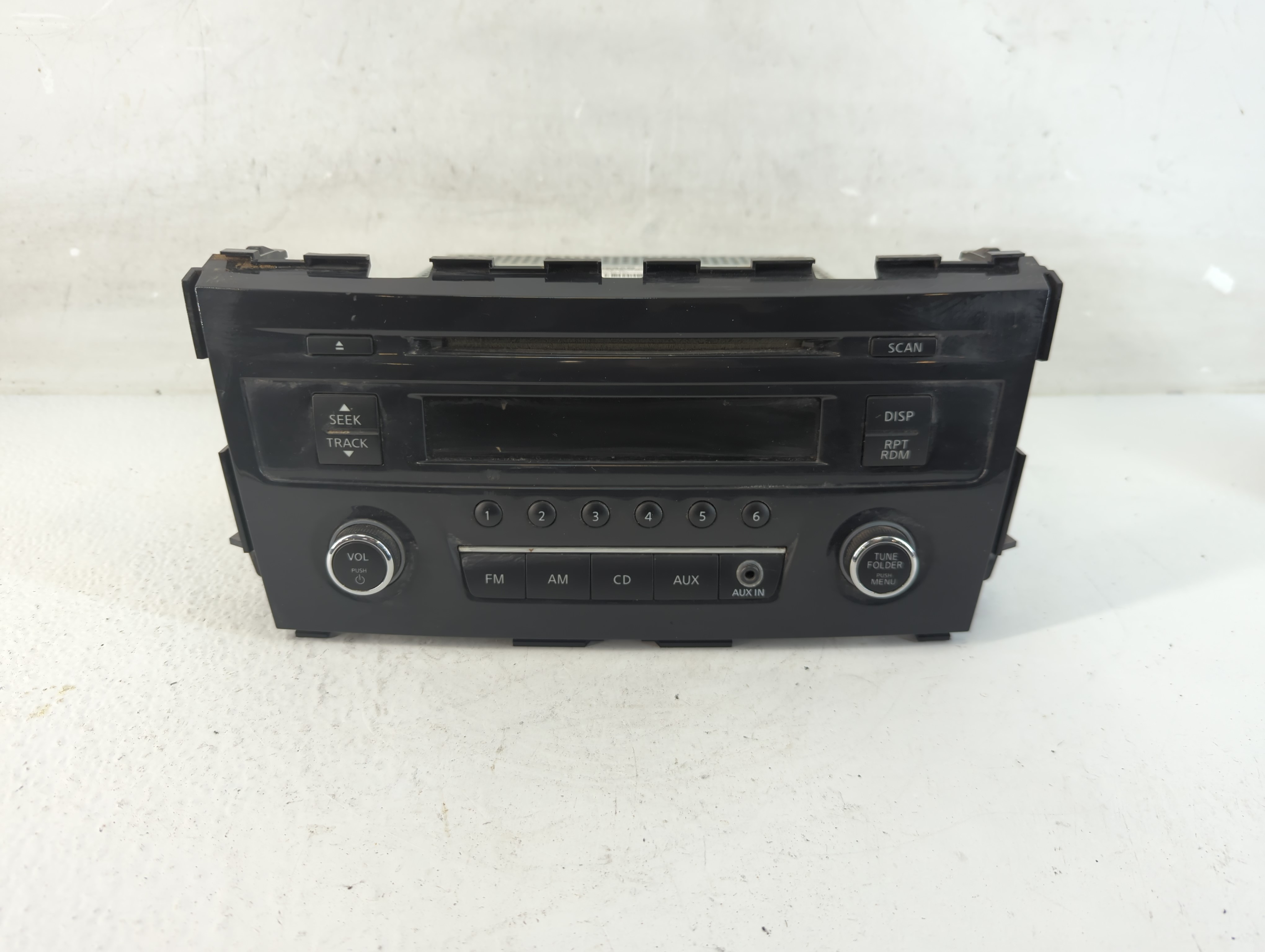 Picture of 2013-2015 Nissan Altima Am Fm Cd Player Radio Receiver 933398