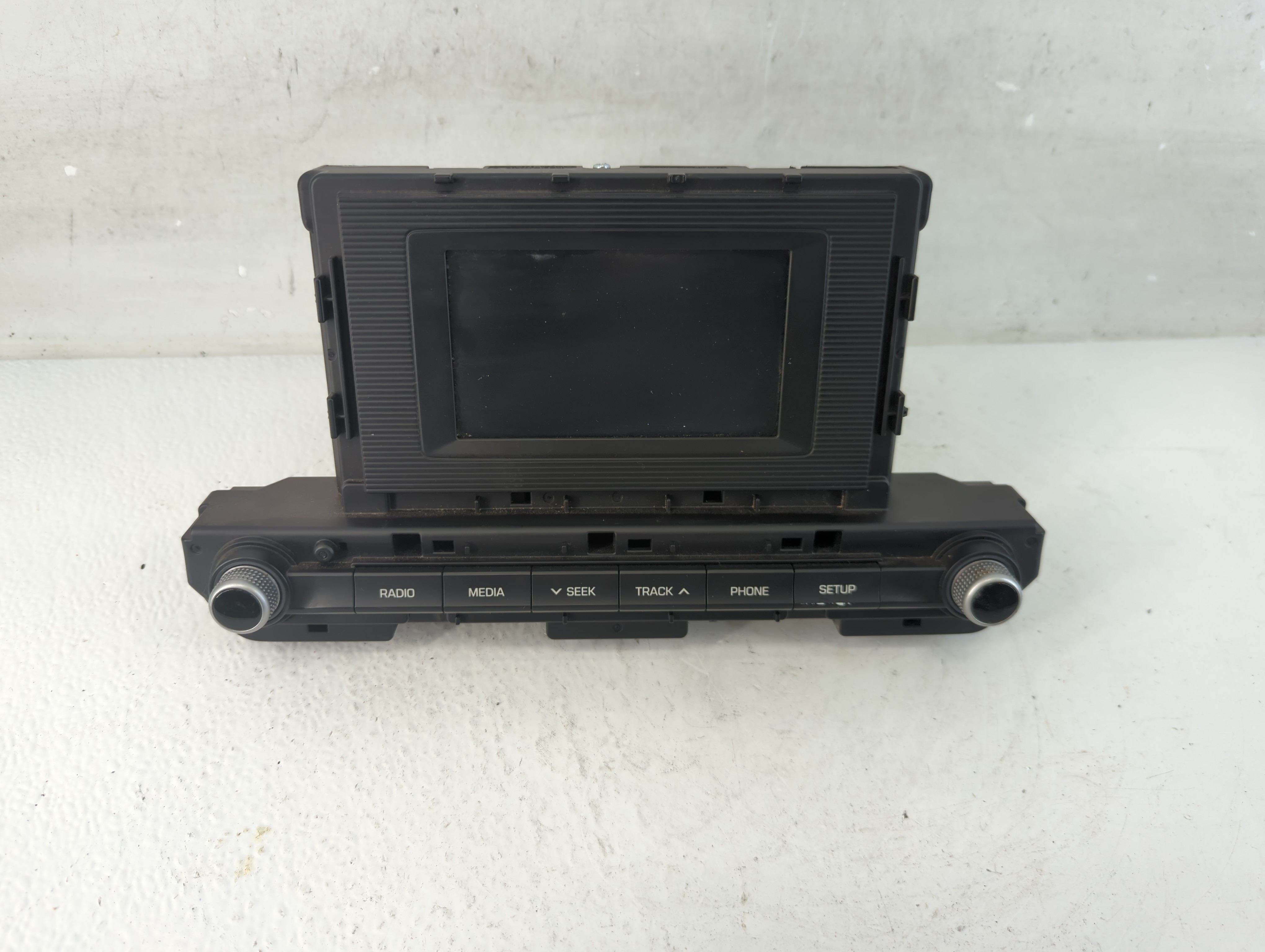 2019-2020 Hyundai Elantra Am Fm Cd Player Radio Receiver 933402 - Oemusedautoparts1.com