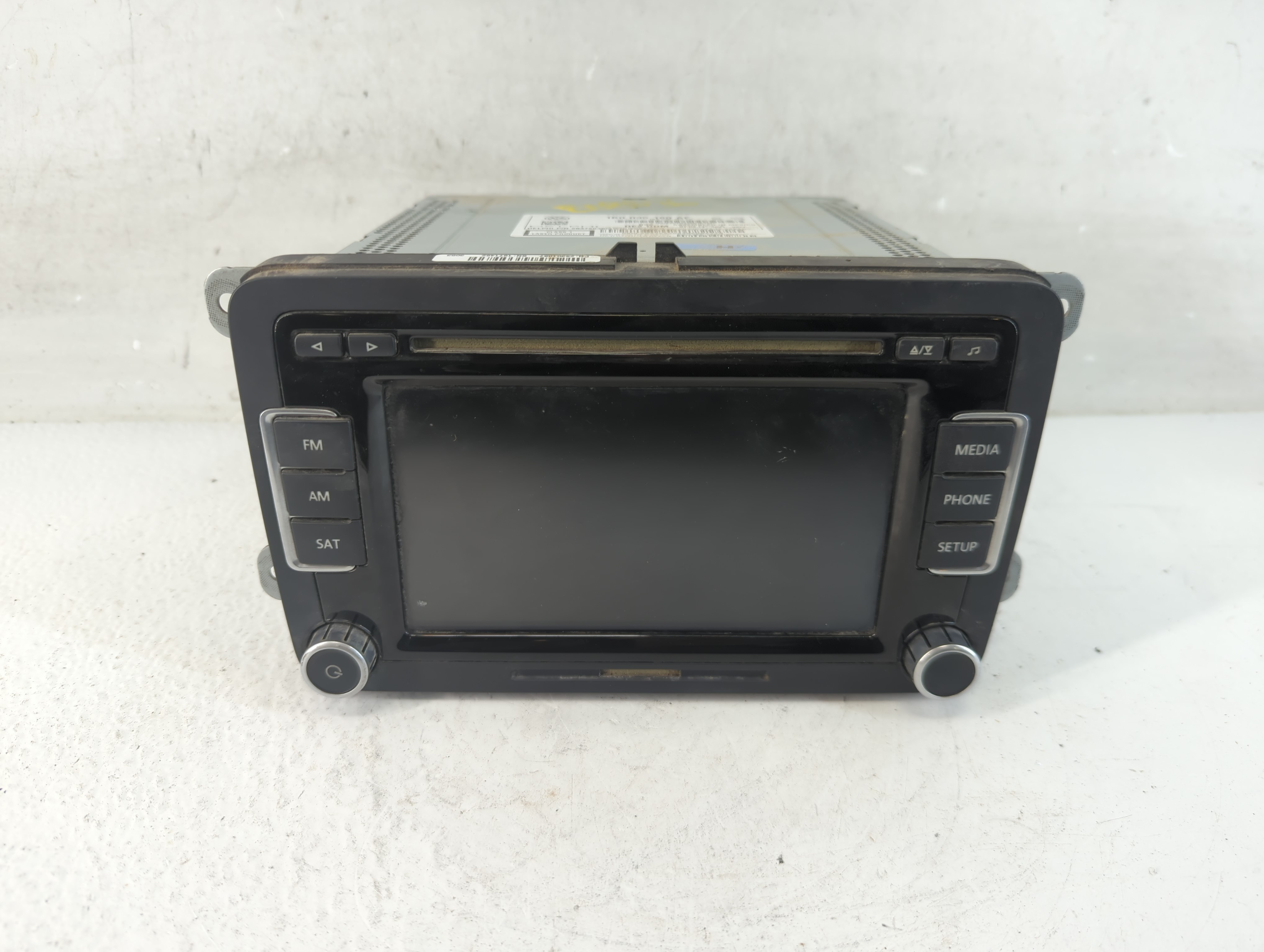 2012-2015 Volkswagen Beetle Am Fm Cd Player Radio Receiver 933407 - Oemusedautoparts1.com