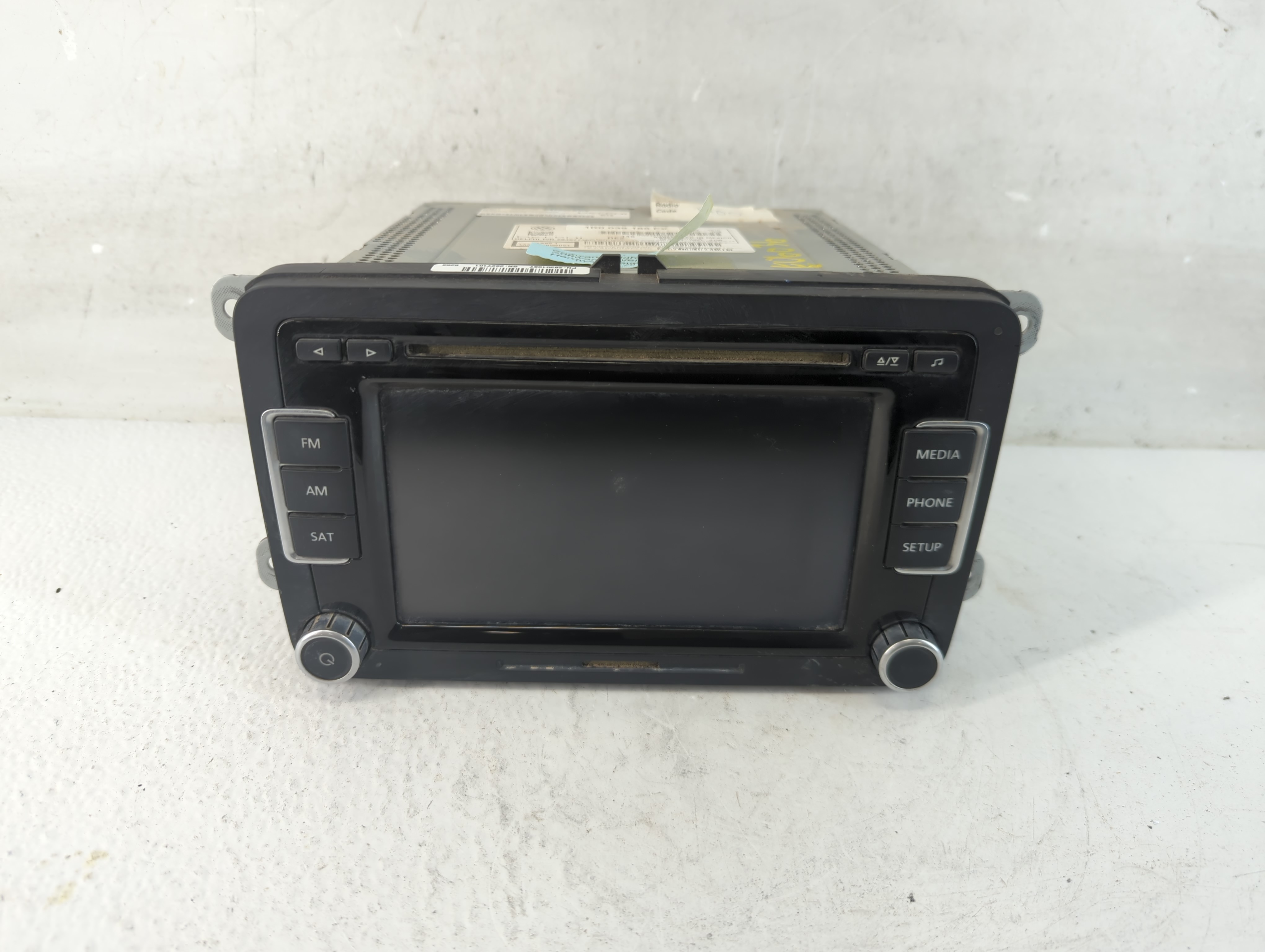 Picture of 2012-2015 Volkswagen Passat Am Fm Cd Player Radio Receiver 933411
