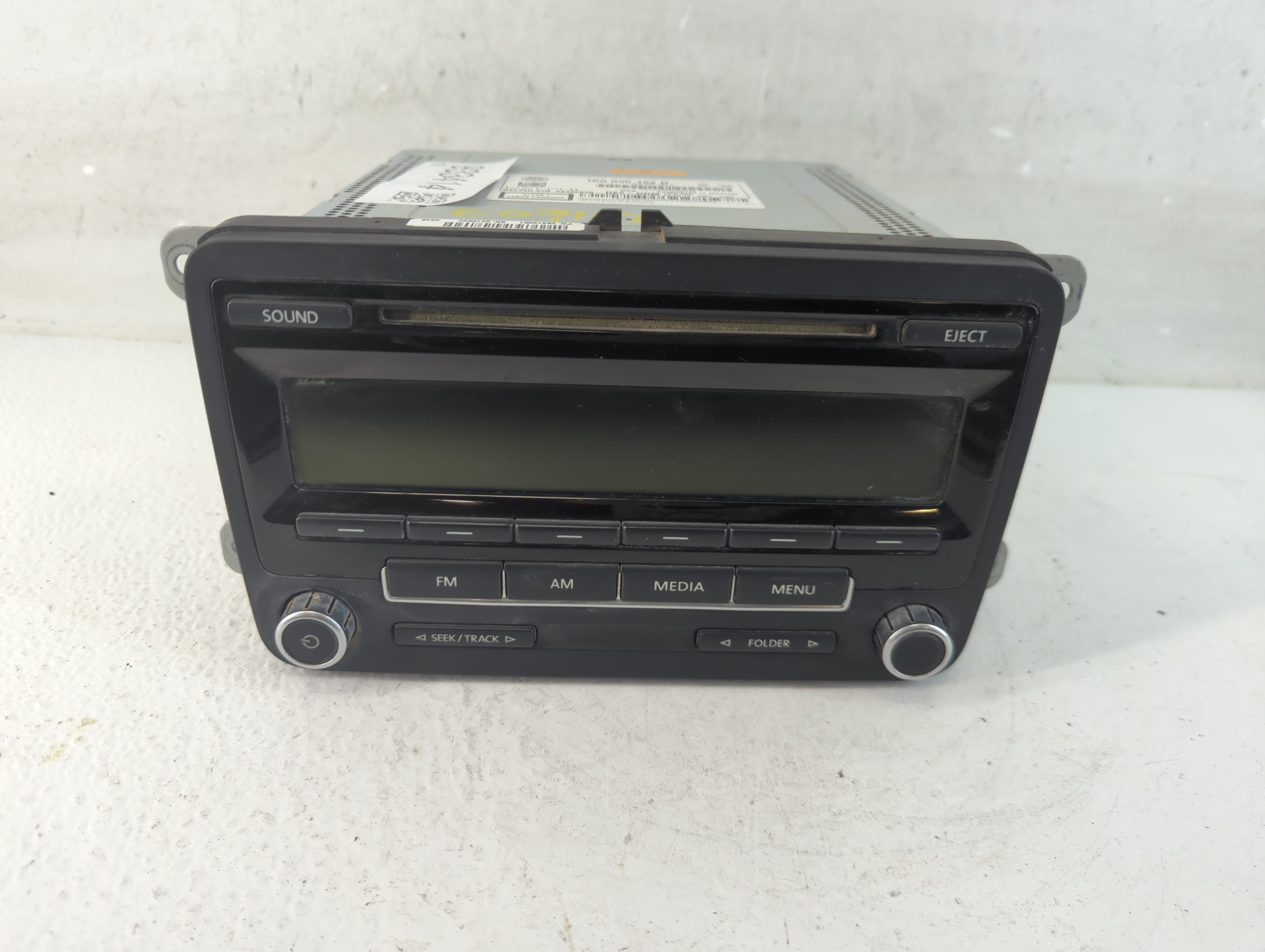 2012-2015 Volkswagen Passat Am Fm Cd Player Radio Receiver 933414 - Oemusedautoparts1.com