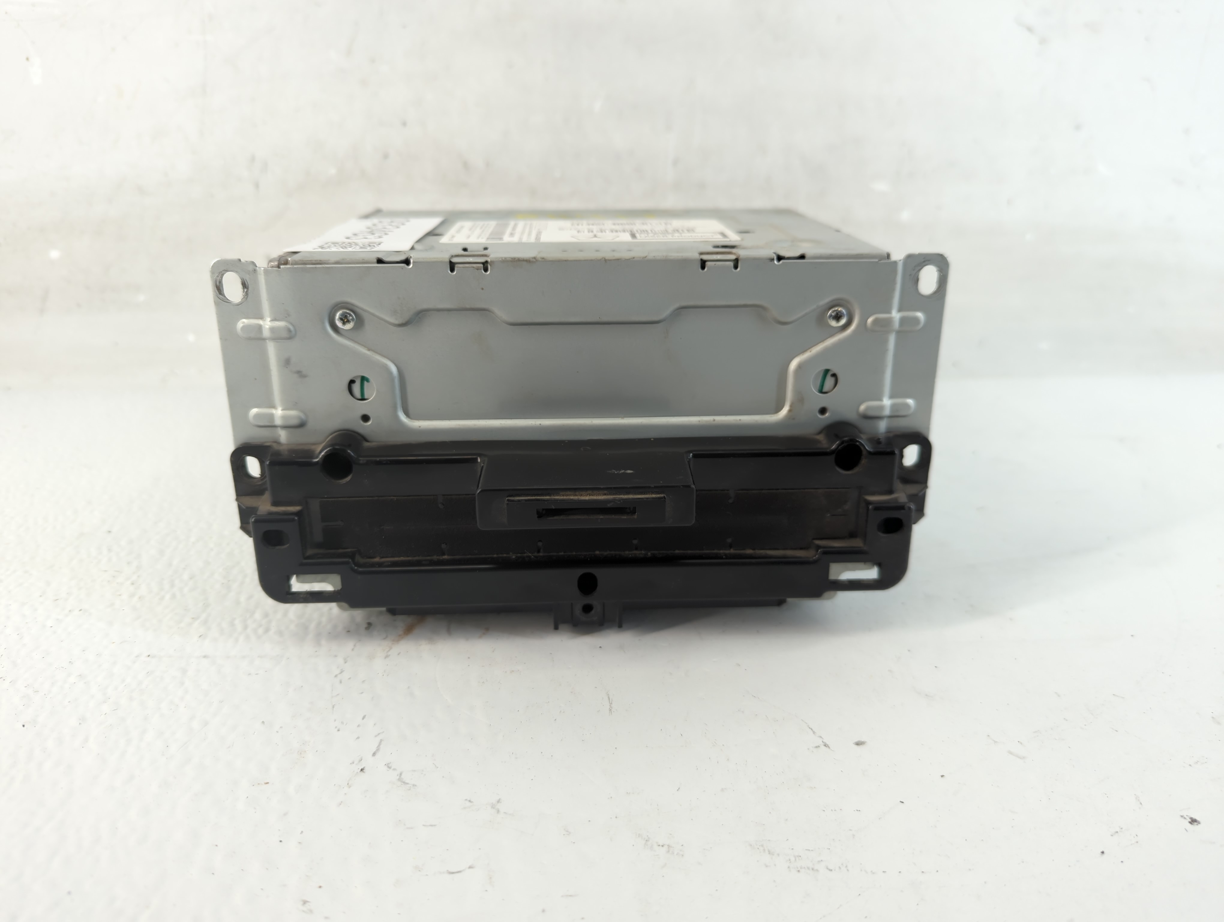 2013-2013 Chrysler 300 Am Fm Cd Player Radio Receiver 933463 - Oemusedautoparts1.com