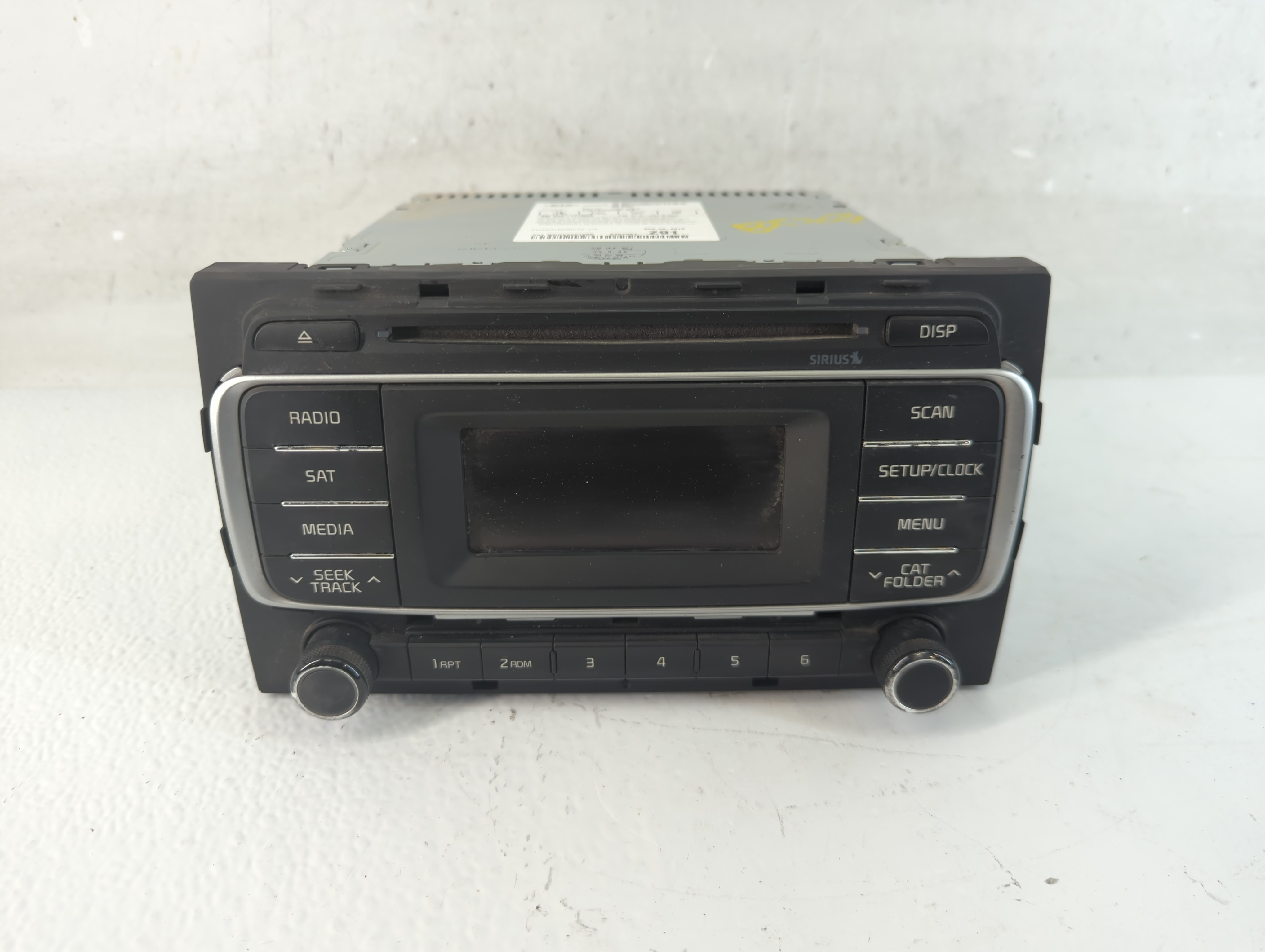 2016-2017 Kia Rio Am Fm Cd Player Radio Receiver 933471 - Oemusedautoparts1.com