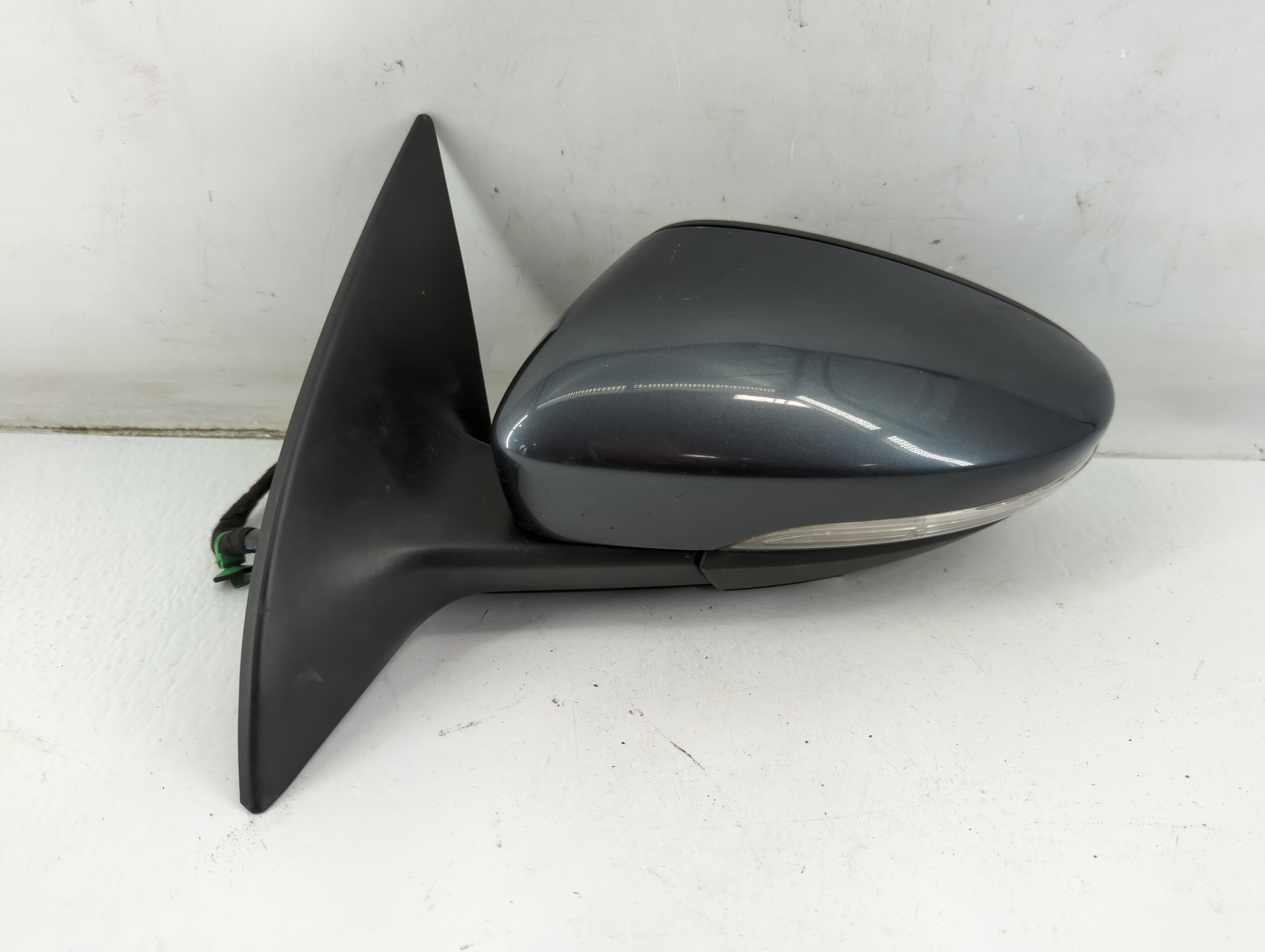 2013-2017 Volkswagen Cc Driver Left Side View Power Door Mirror Grey 933531 - Oemusedautoparts1.com