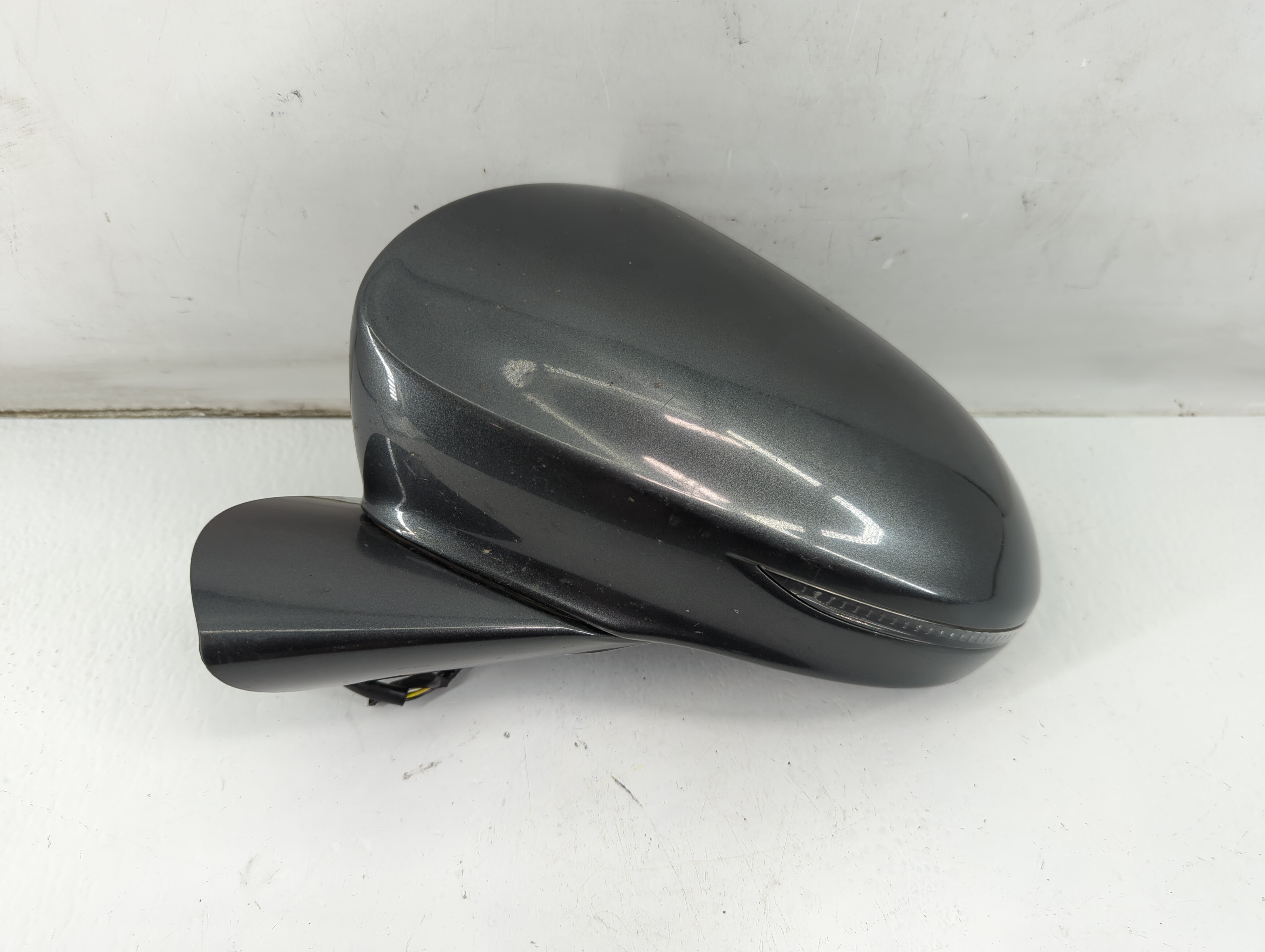 2017-2019 Buick Lacrosse Driver Left Side View Power Door Mirror 933541 - Oemusedautoparts1.com