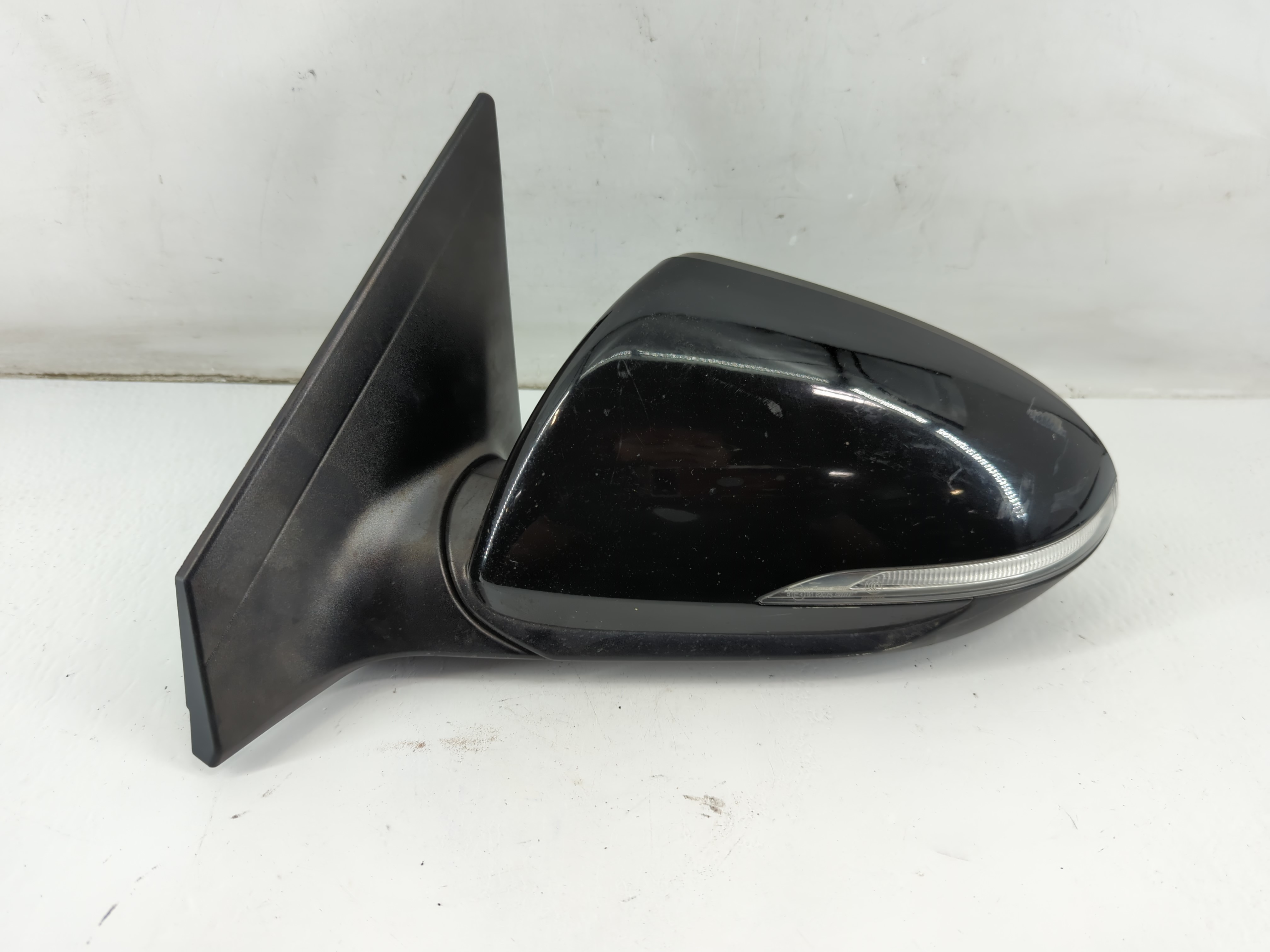2017-2018 Hyundai Elantra Driver Left Side View Power Door Mirror Black 933544 - Oemusedautoparts1.com