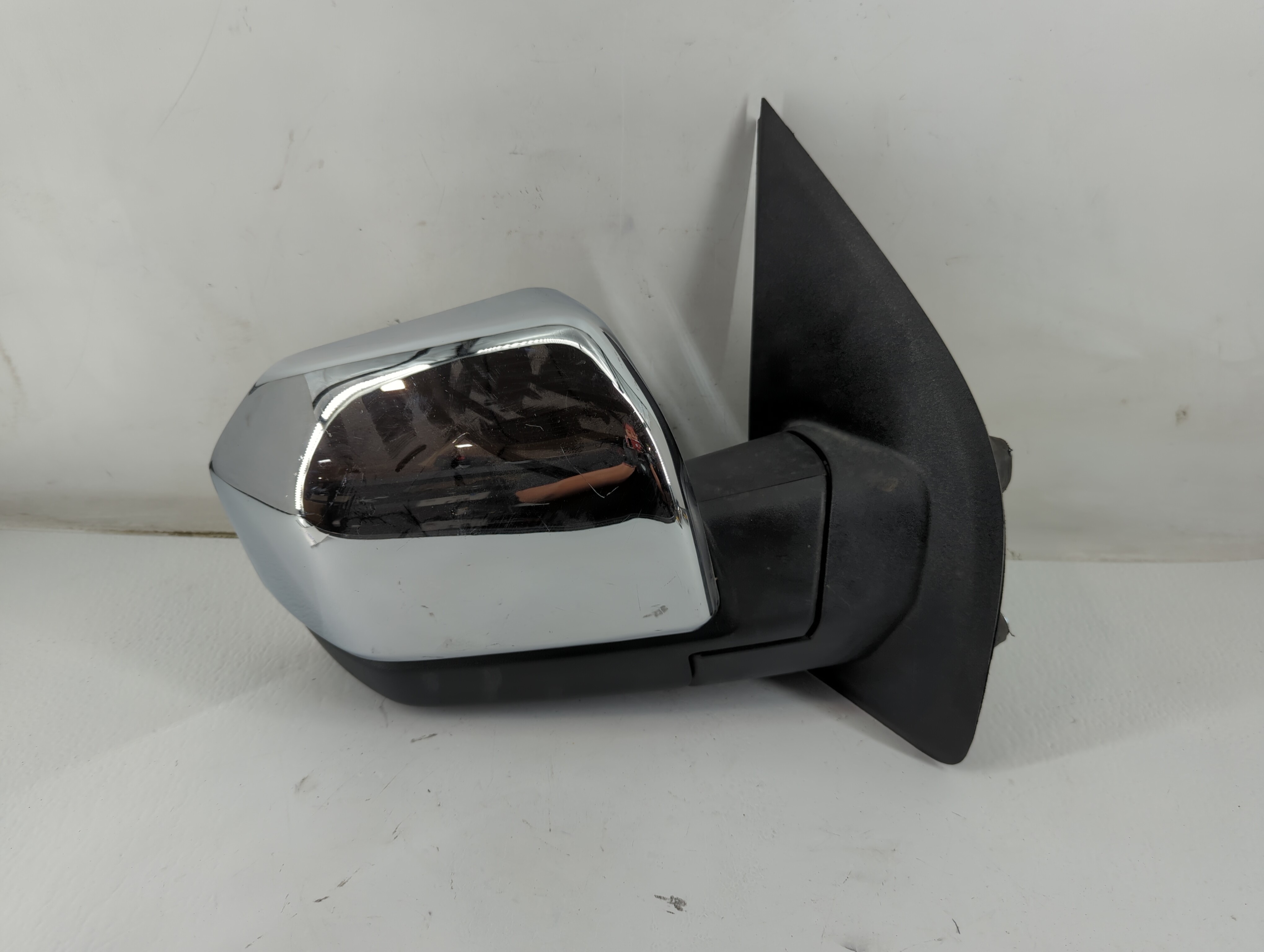 2018-2020 Ford F-150 Passenger Right Side View Power Door Mirror Chrome 933550 - Oemusedautoparts1.com
