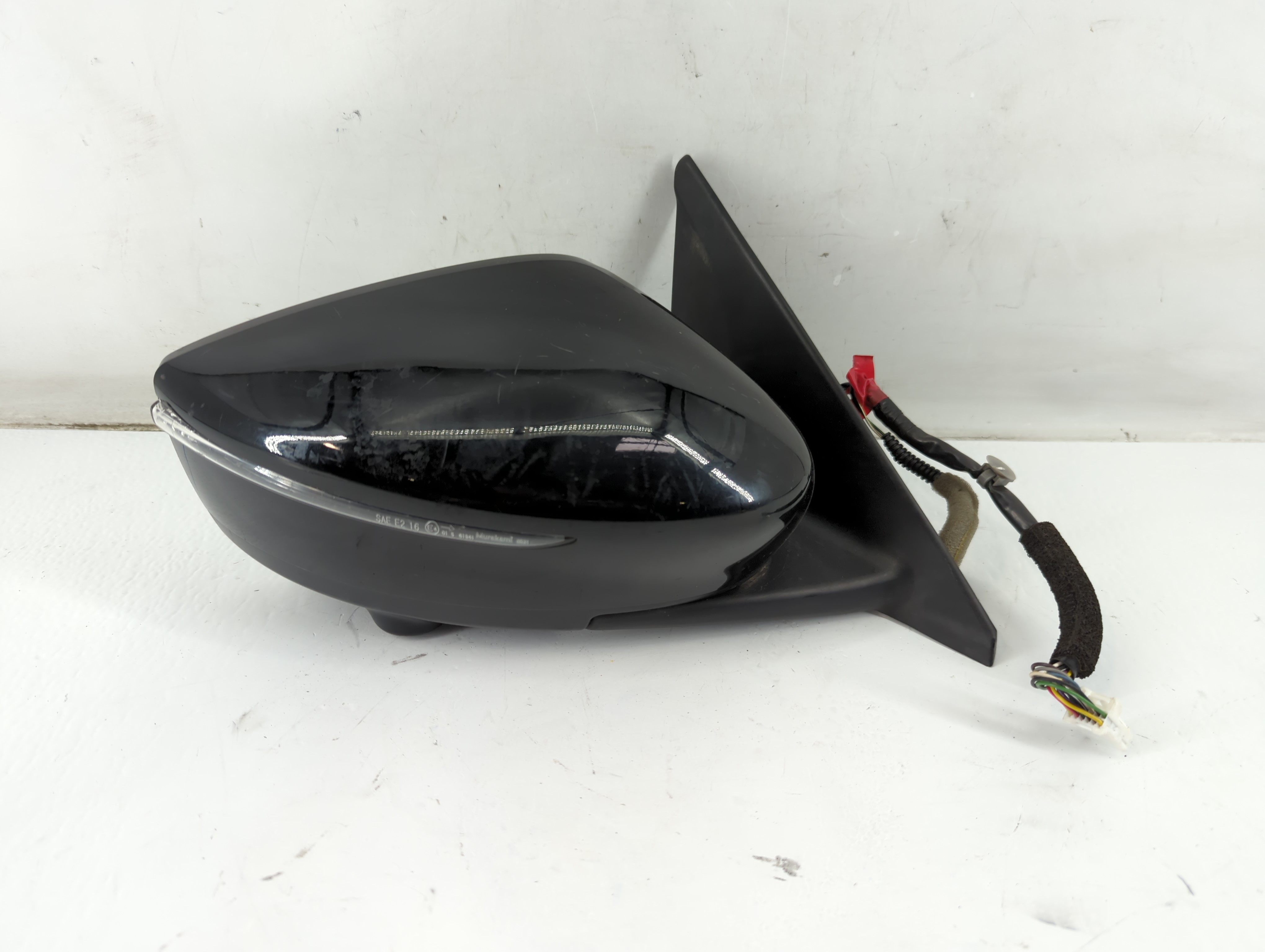 Picture of 2018-2021 Nissan Kicks Passenger Right Side View Power Door Mirror Black 933558