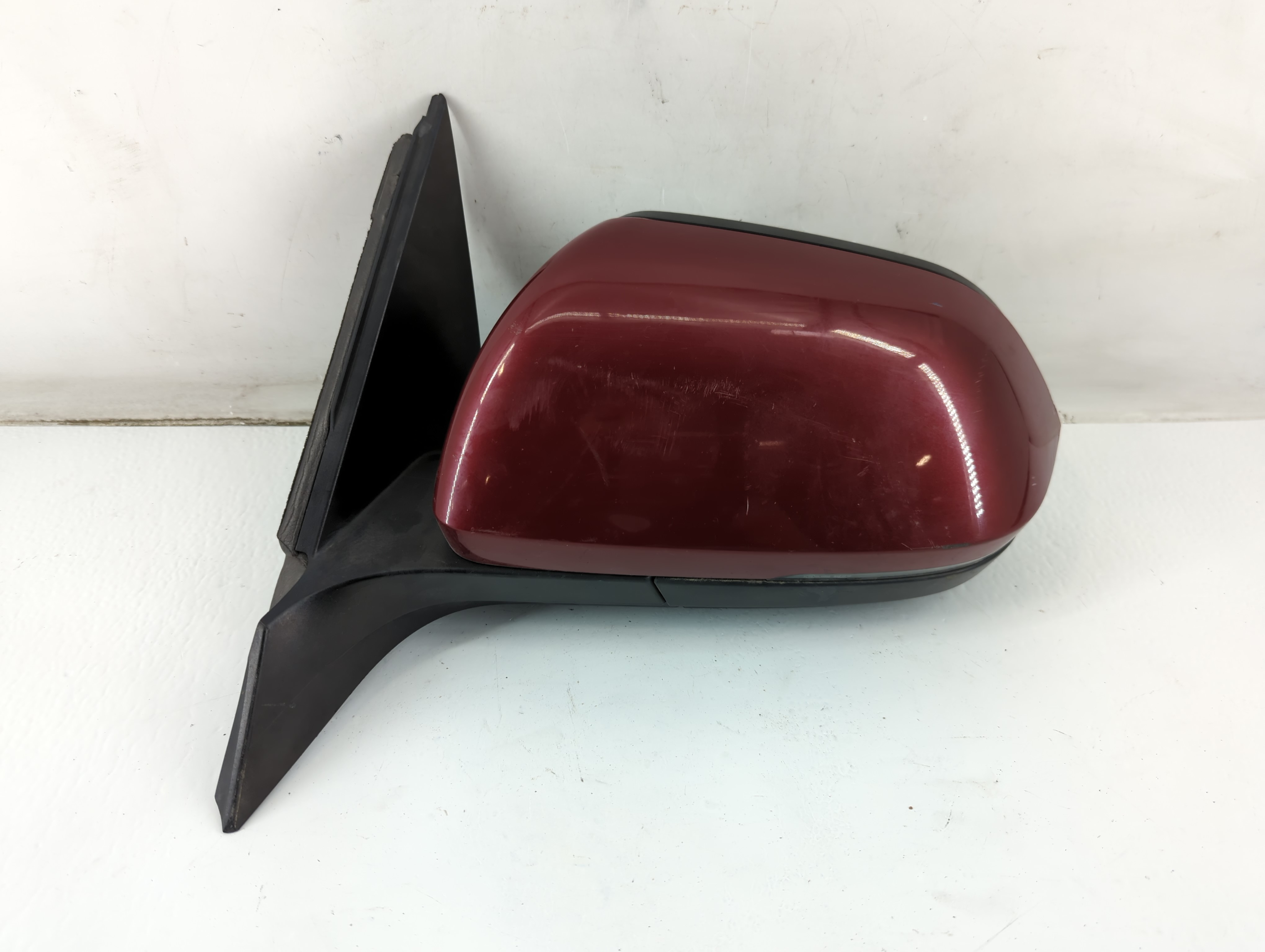 2018 Volkswagen Atlas Driver Left Side View Power Door Mirror Red 933559 - Oemusedautoparts1.com